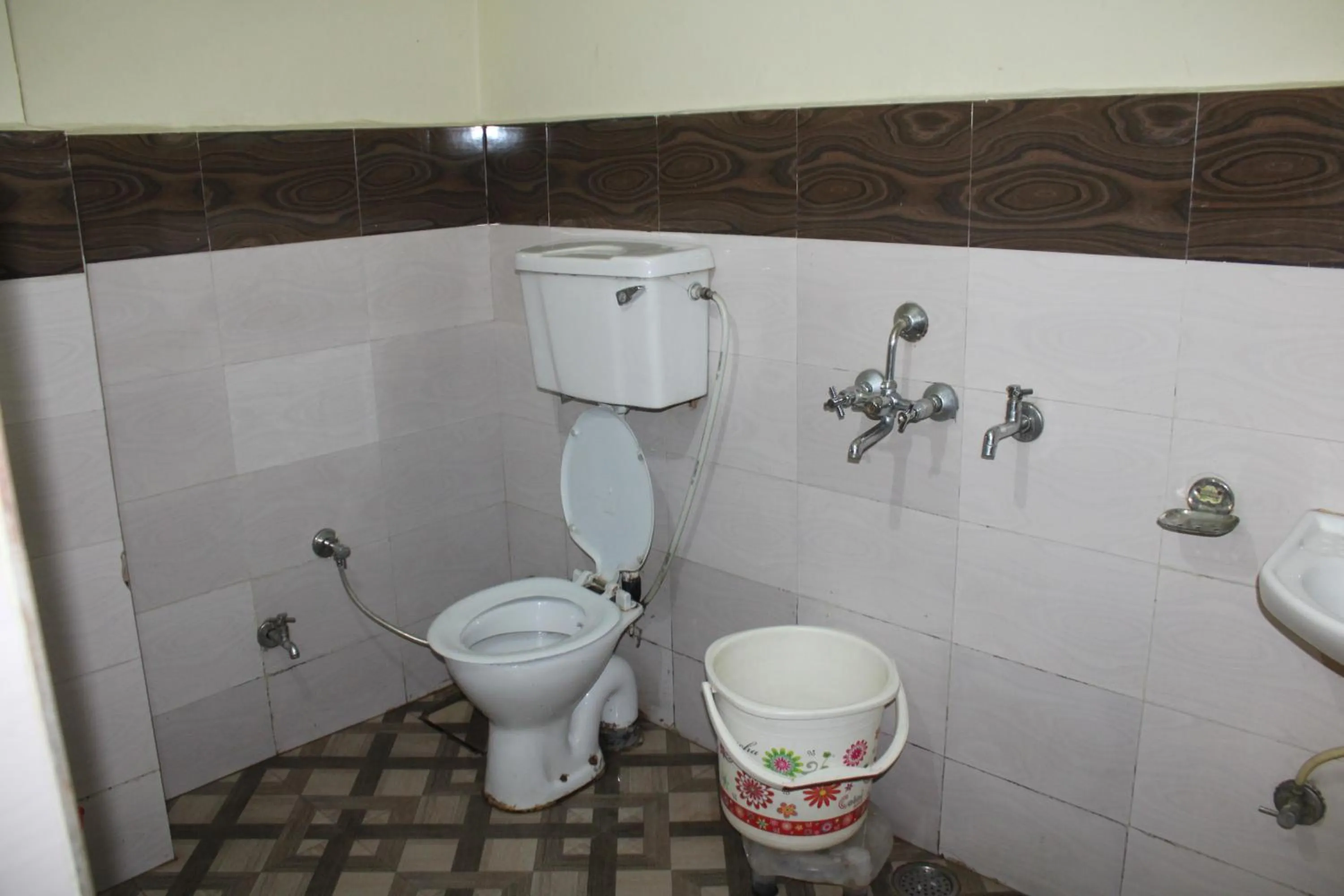 Hotel Diamond Leaf