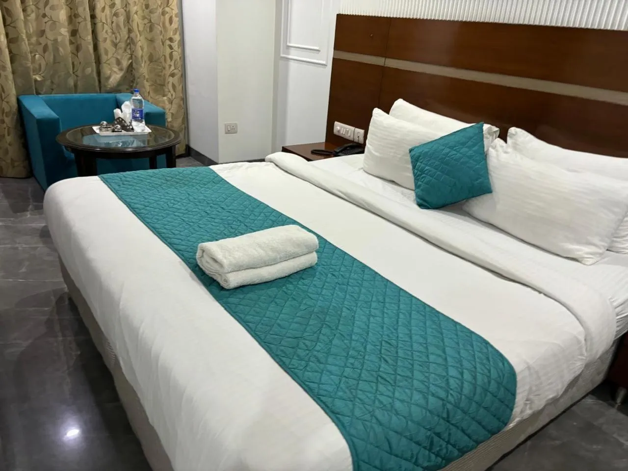 Bedroom, Bed in Asian Suites IFFCO Metro Station Gurugram