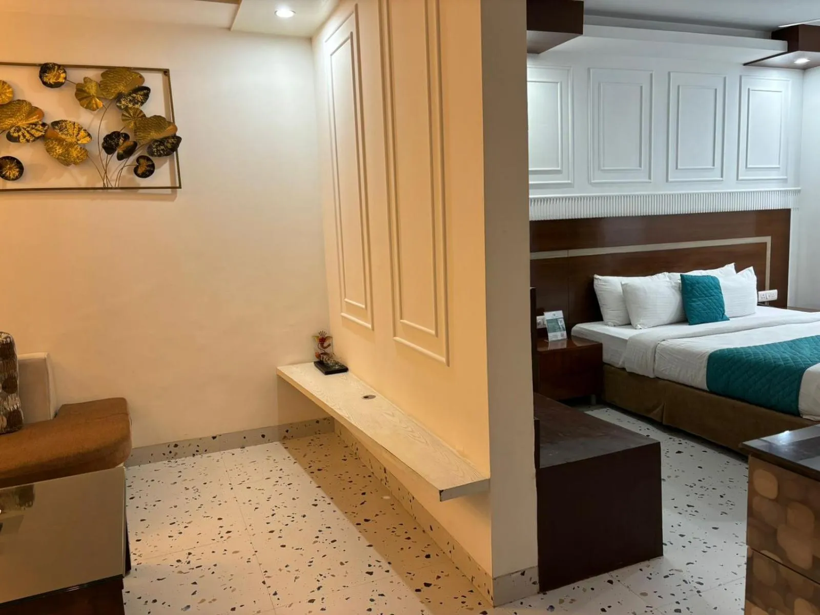 Bedroom, Bed in Asian Suites IFFCO Metro Station Gurugram