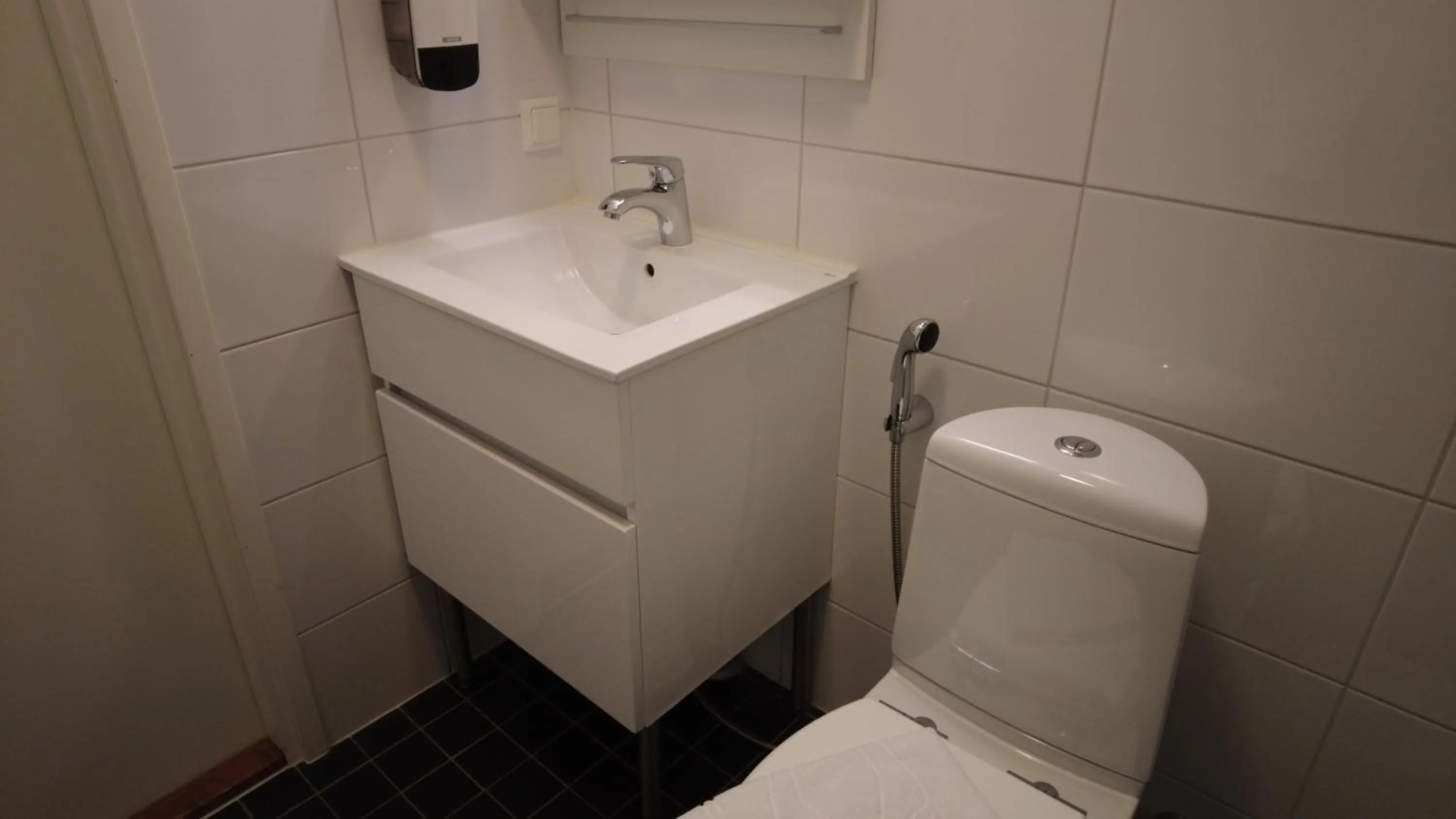 Toilet in Lapin Satu