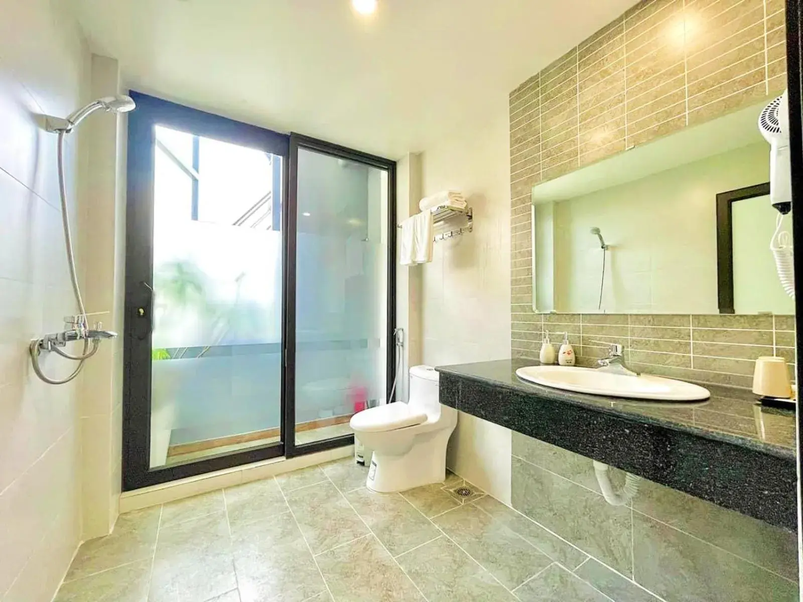 Bathroom in Bai Chay Panda Hotel Bathroom in Bai Chay Panda Hotel