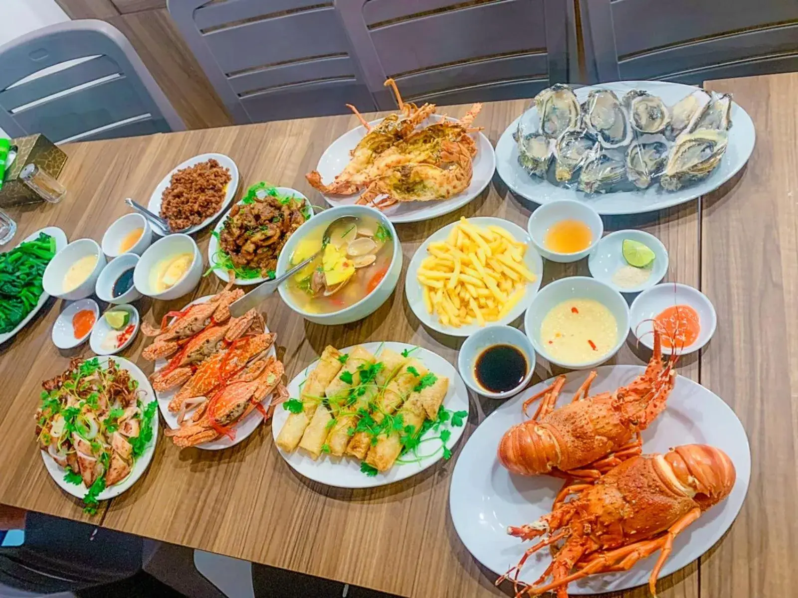 Food and drinks in Bai Chay Panda Hotel Food and drinks in Bai Chay Panda Hotel