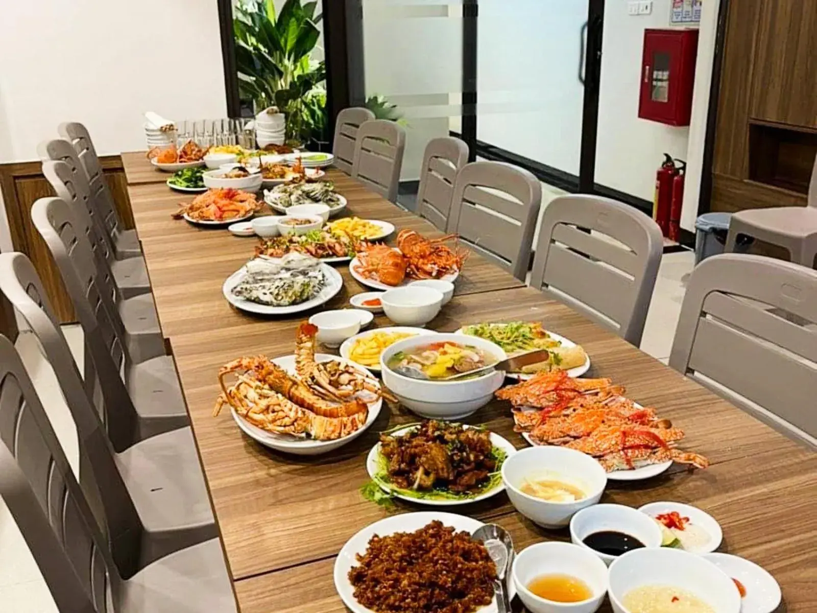 Restaurant/places to eat in Bai Chay Panda Hotel Restaurant/places to eat in Bai Chay Panda Hotel