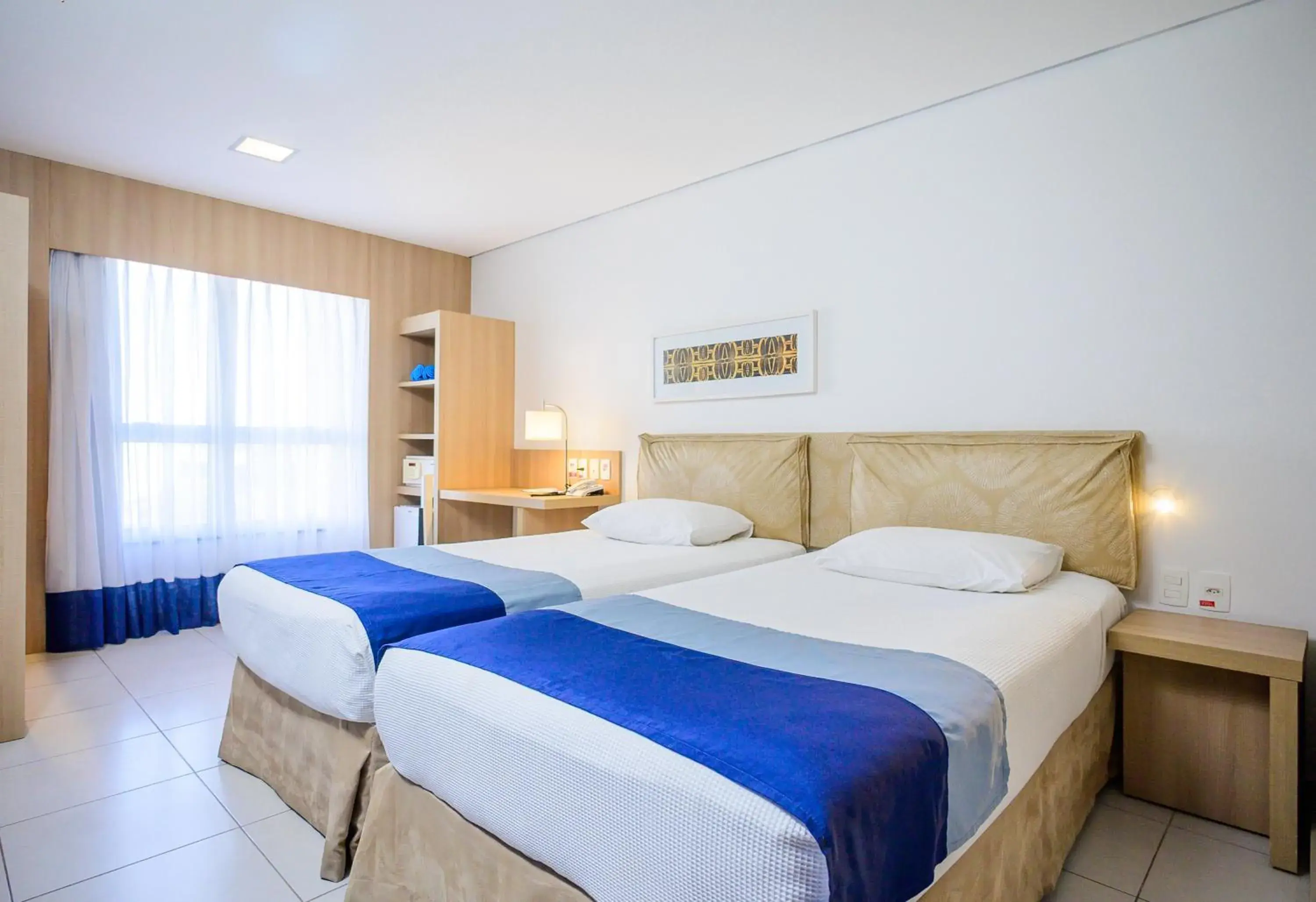 Superior Twin Room with City View in Iu-á Hotel Superior Twin Room with City View in Iu-á Hotel