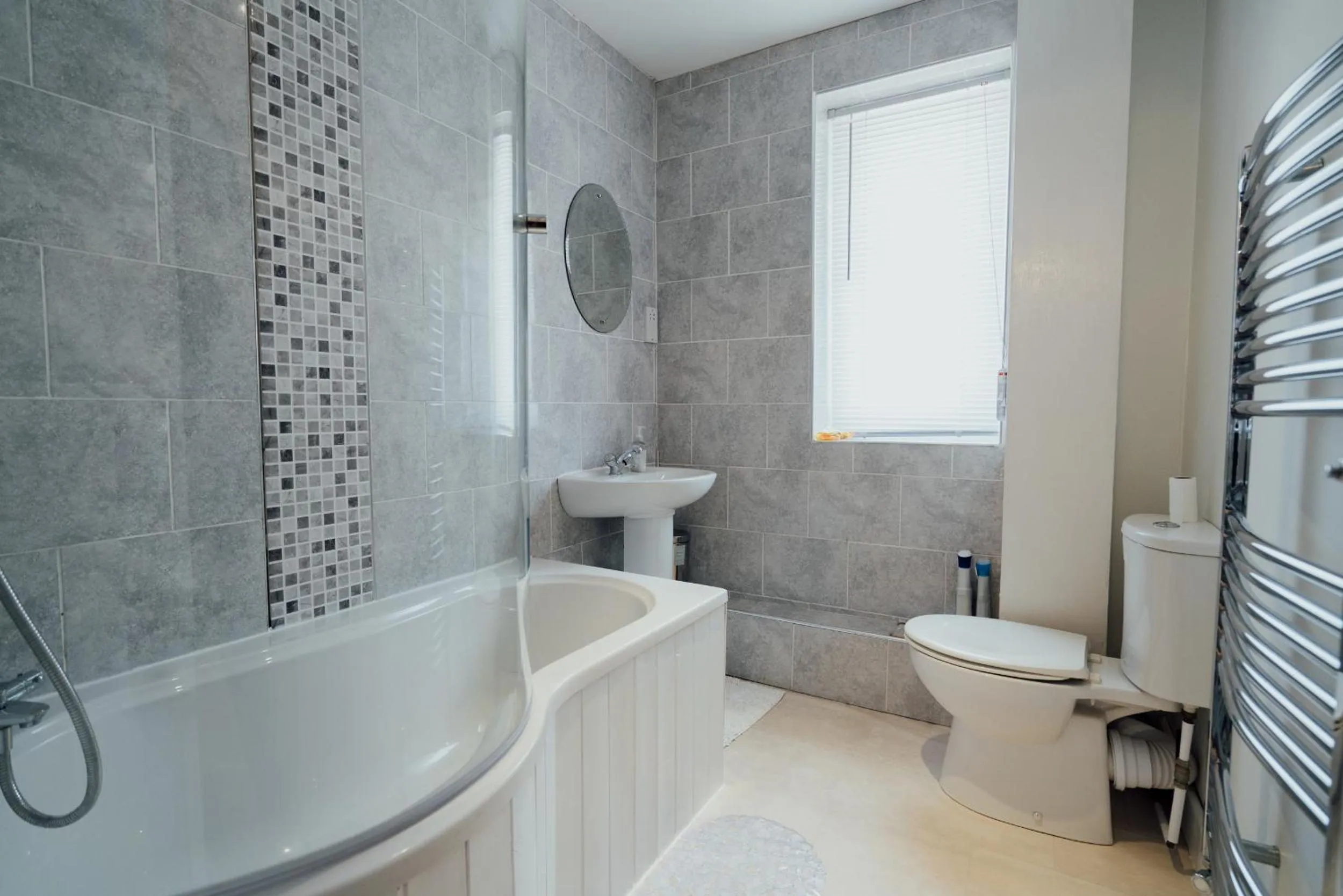 Bathroom in Bellengers Apartments