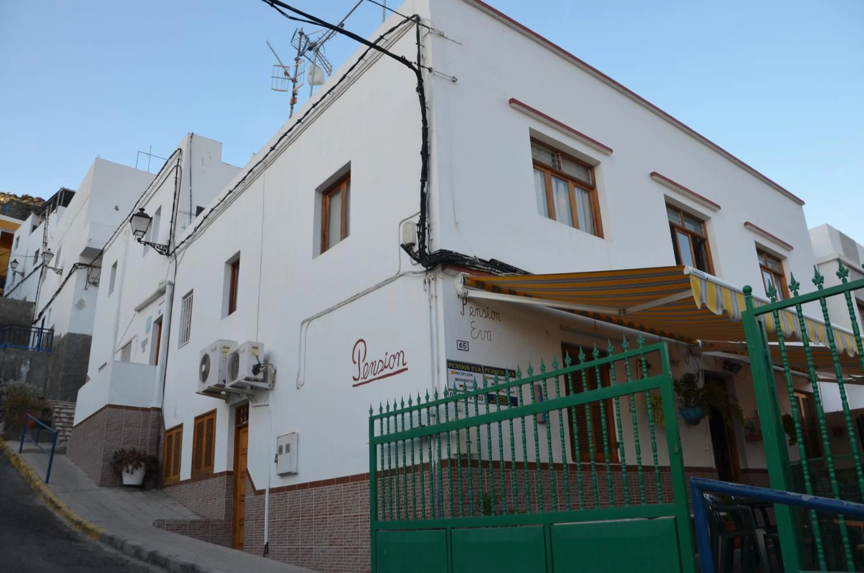 Facade/entrance in Pension Eva