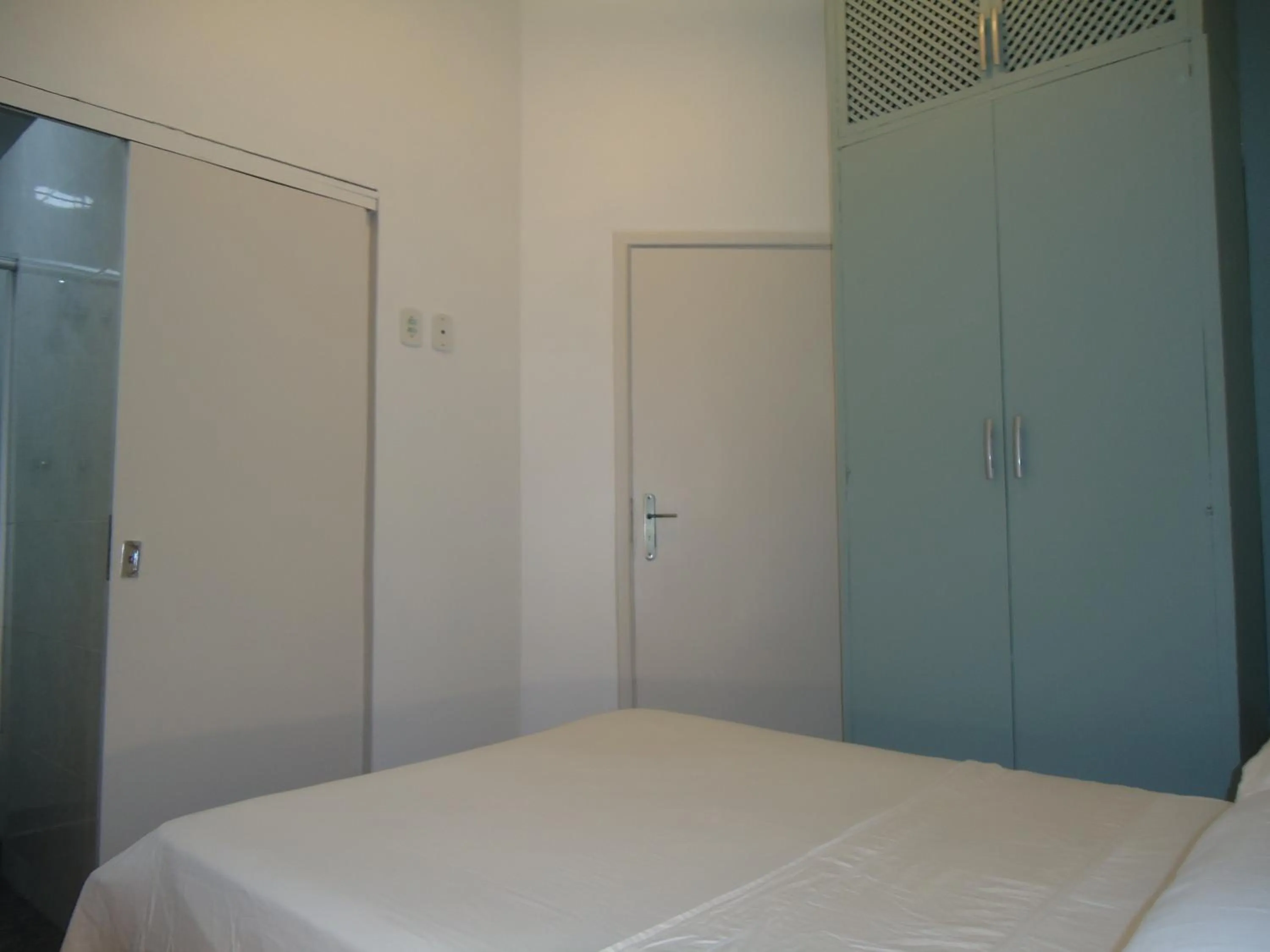 Bed in Copacabana 3 quartos ar cond a 2 qds da praia