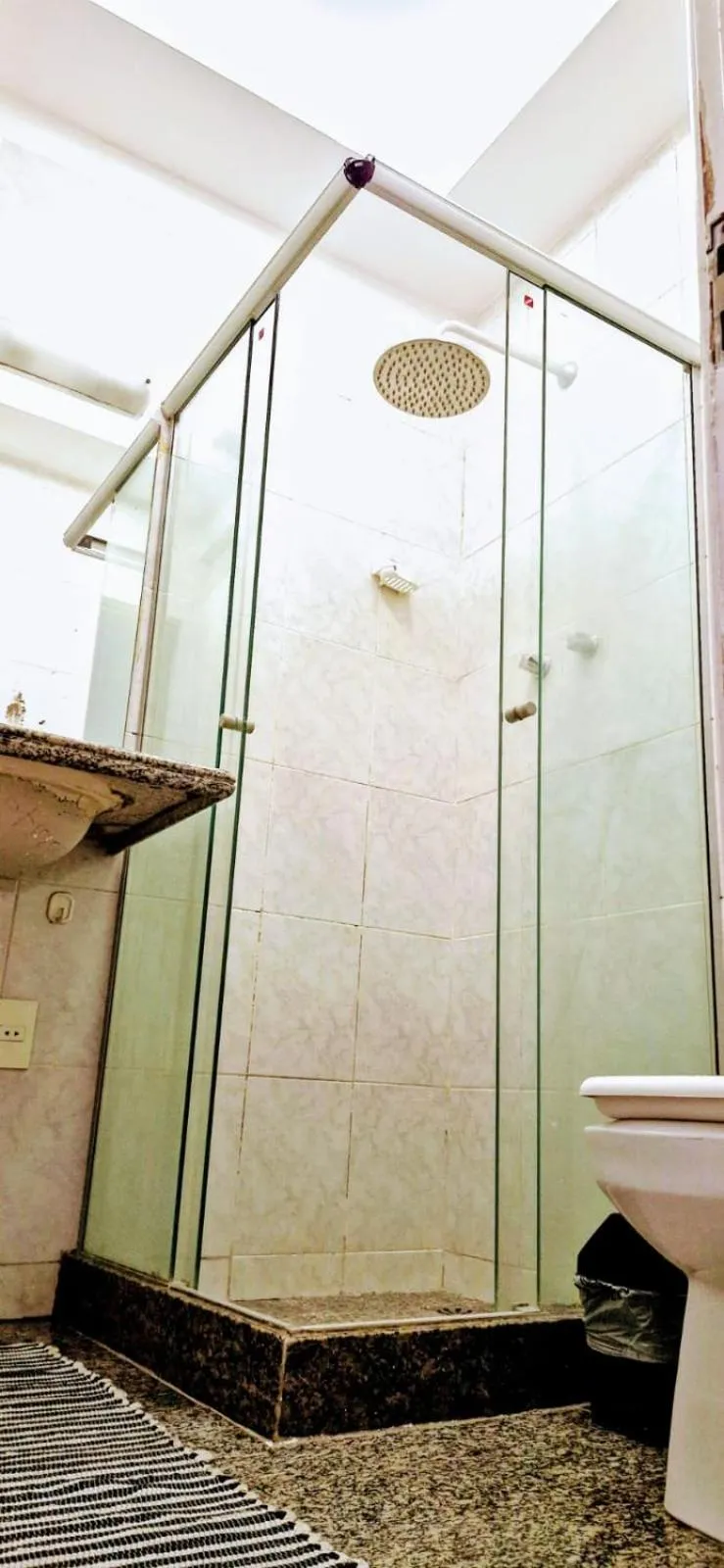 Copacabana 3 quartos ar cond a 2 qds da praia