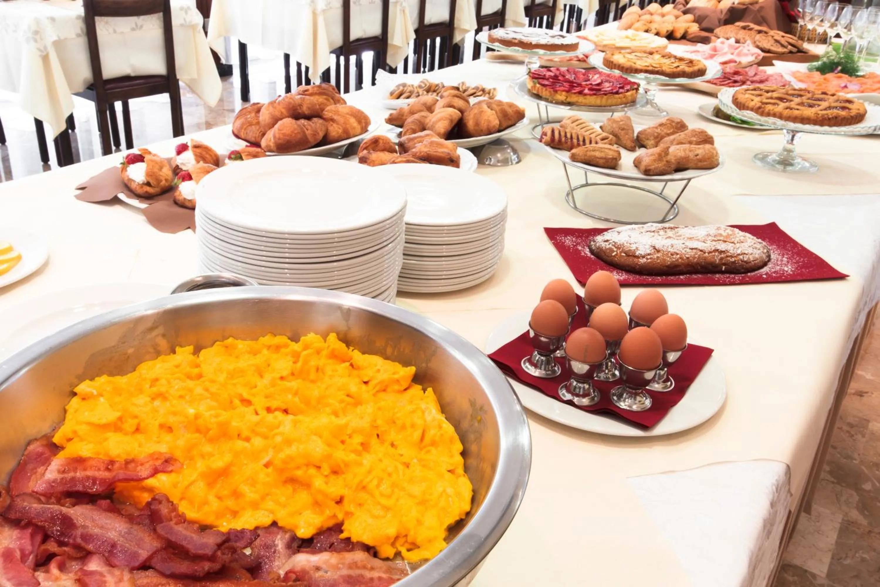 Restaurant/places to eat in Hotel Du Lac