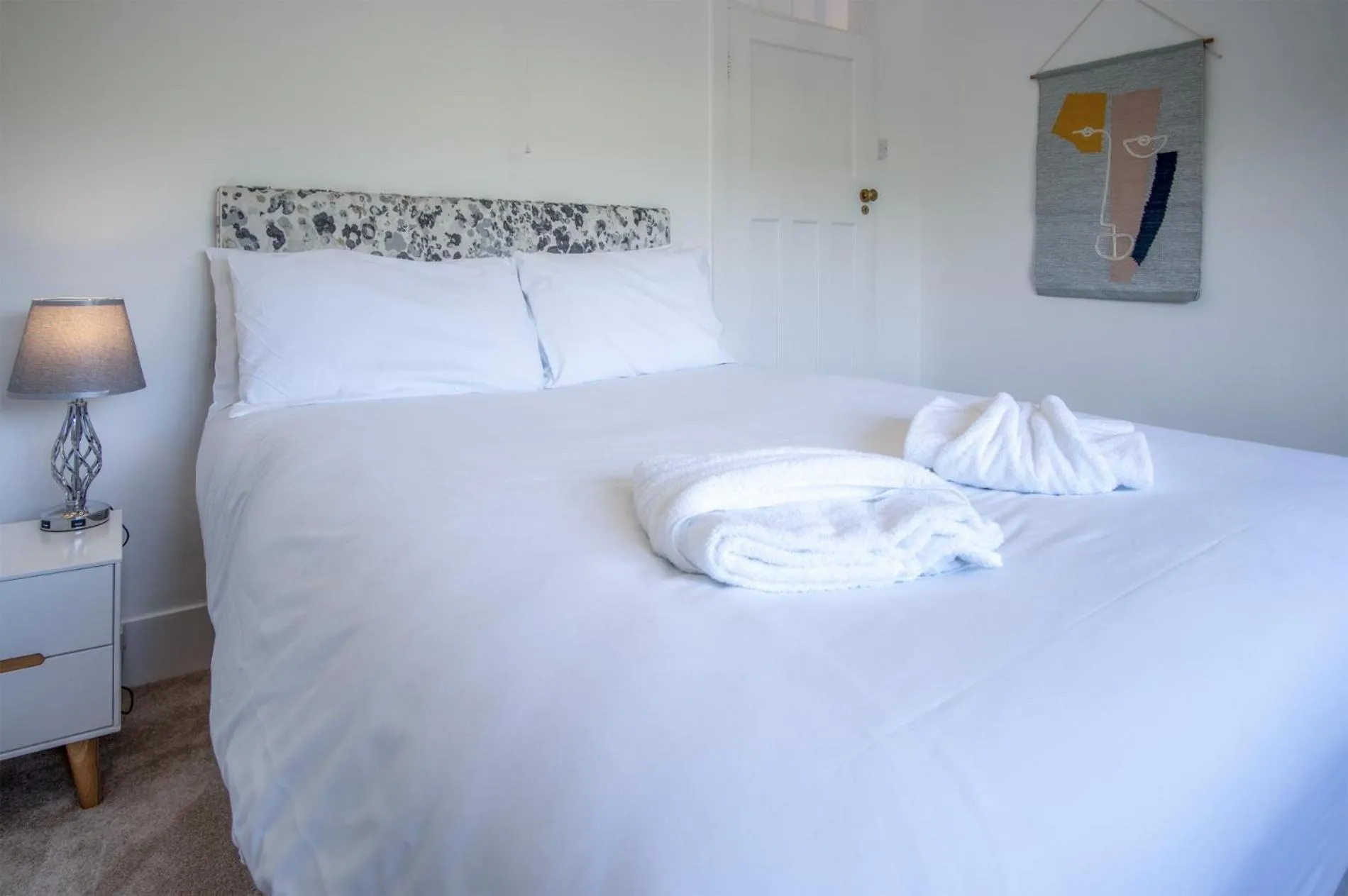 Floor plan, Bed in Avoca - 3 Bedroom Holiday Home - Llangennith