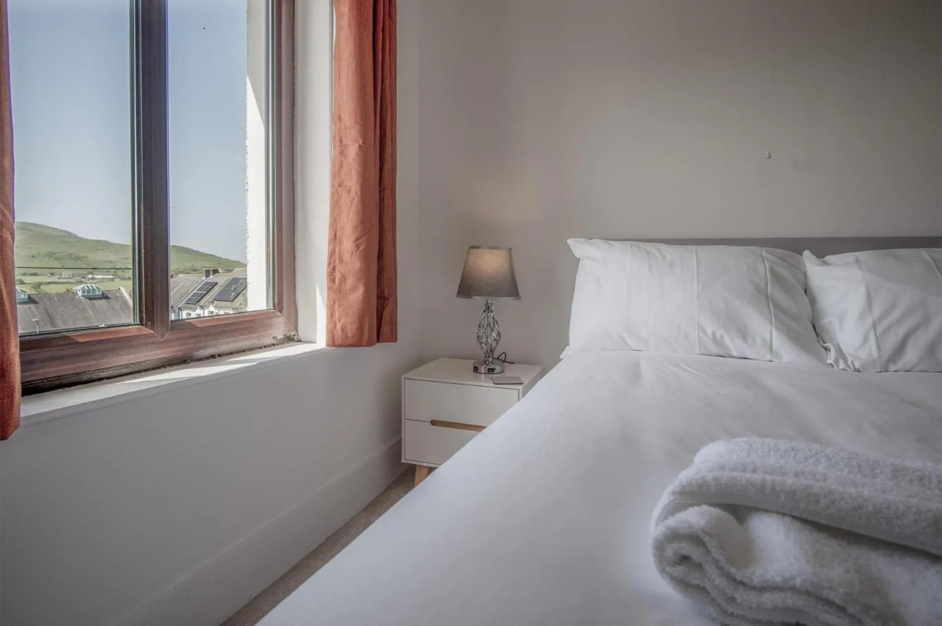 Floor plan, Bed in Avoca - 3 Bedroom Holiday Home - Llangennith