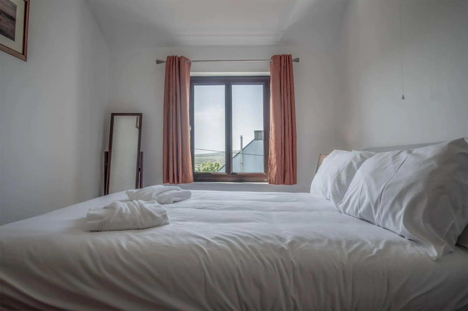 Floor plan, Bed in Avoca - 3 Bedroom Holiday Home - Llangennith