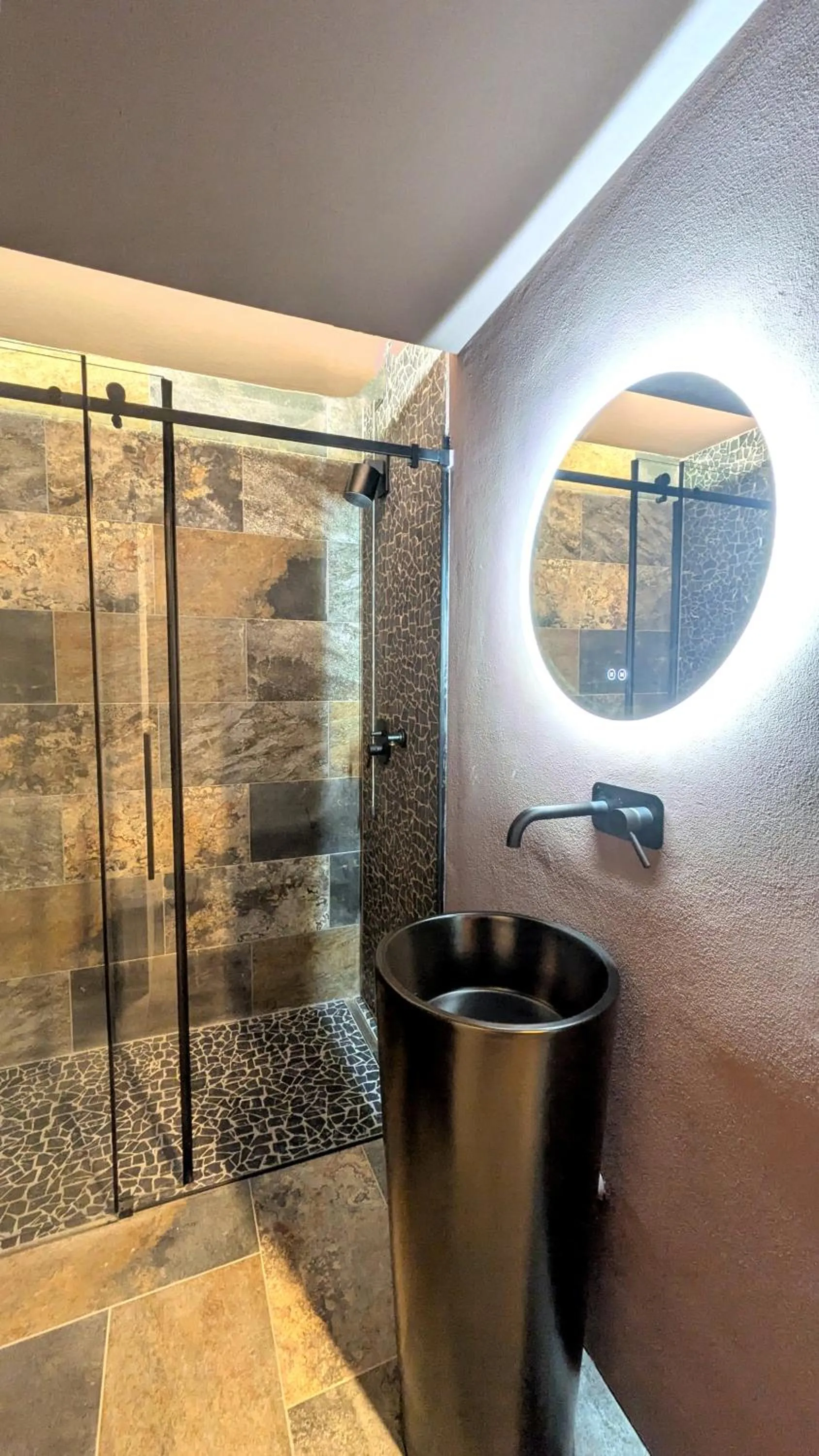 Shower in hotel garni Santa Caterina