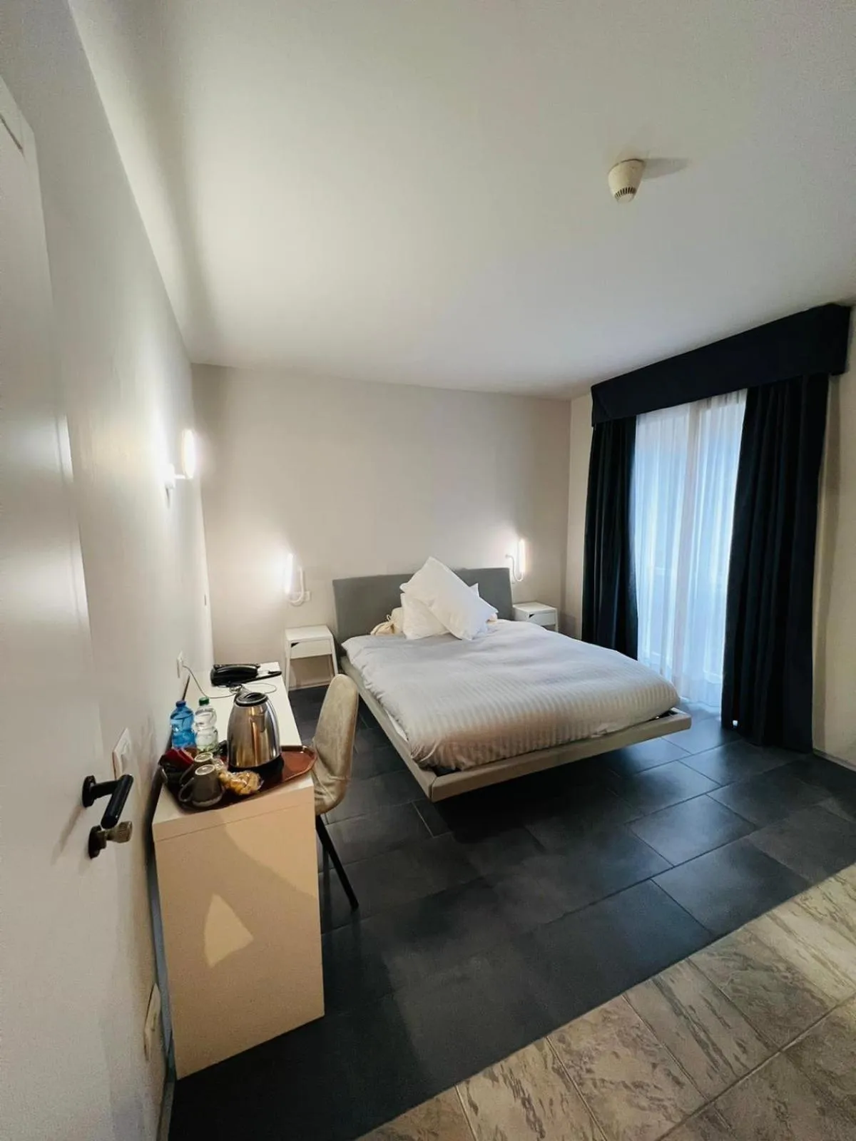 Property building, Bed in hotel garni Santa Caterina