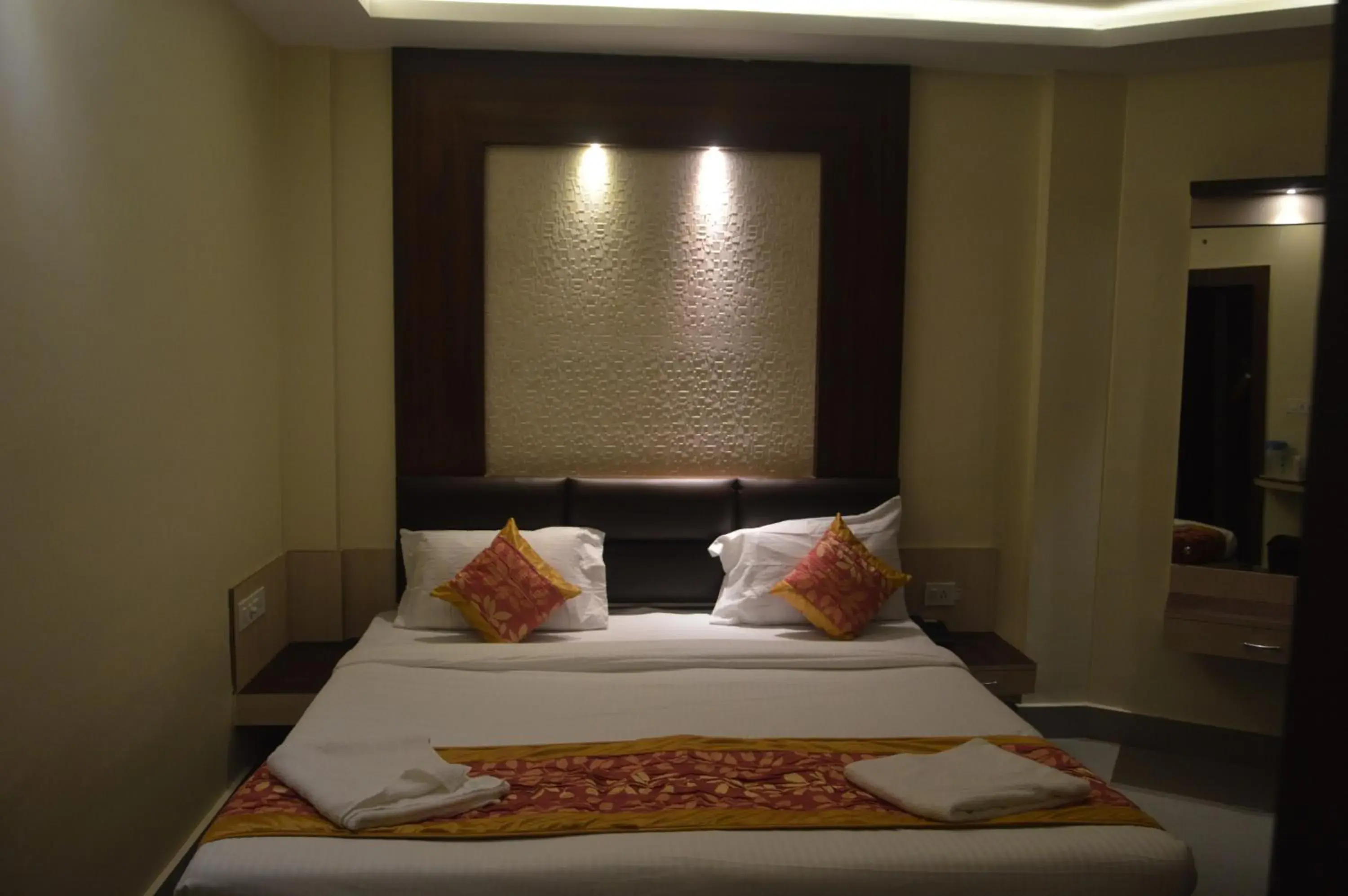 Photo of the whole room, Bed in JEEVAN SANDHYA Photo of the whole room, Bed in JEEVAN SANDHYA