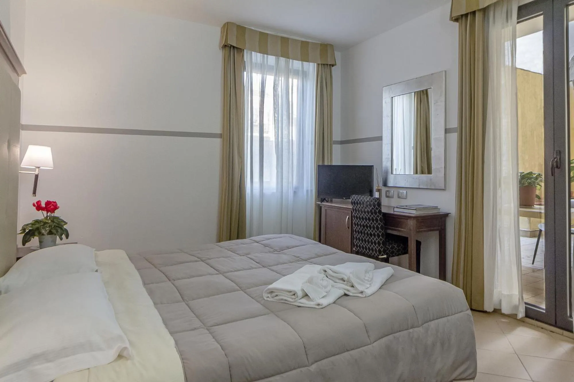 Bedroom in Hotel Vittorio Emanuele