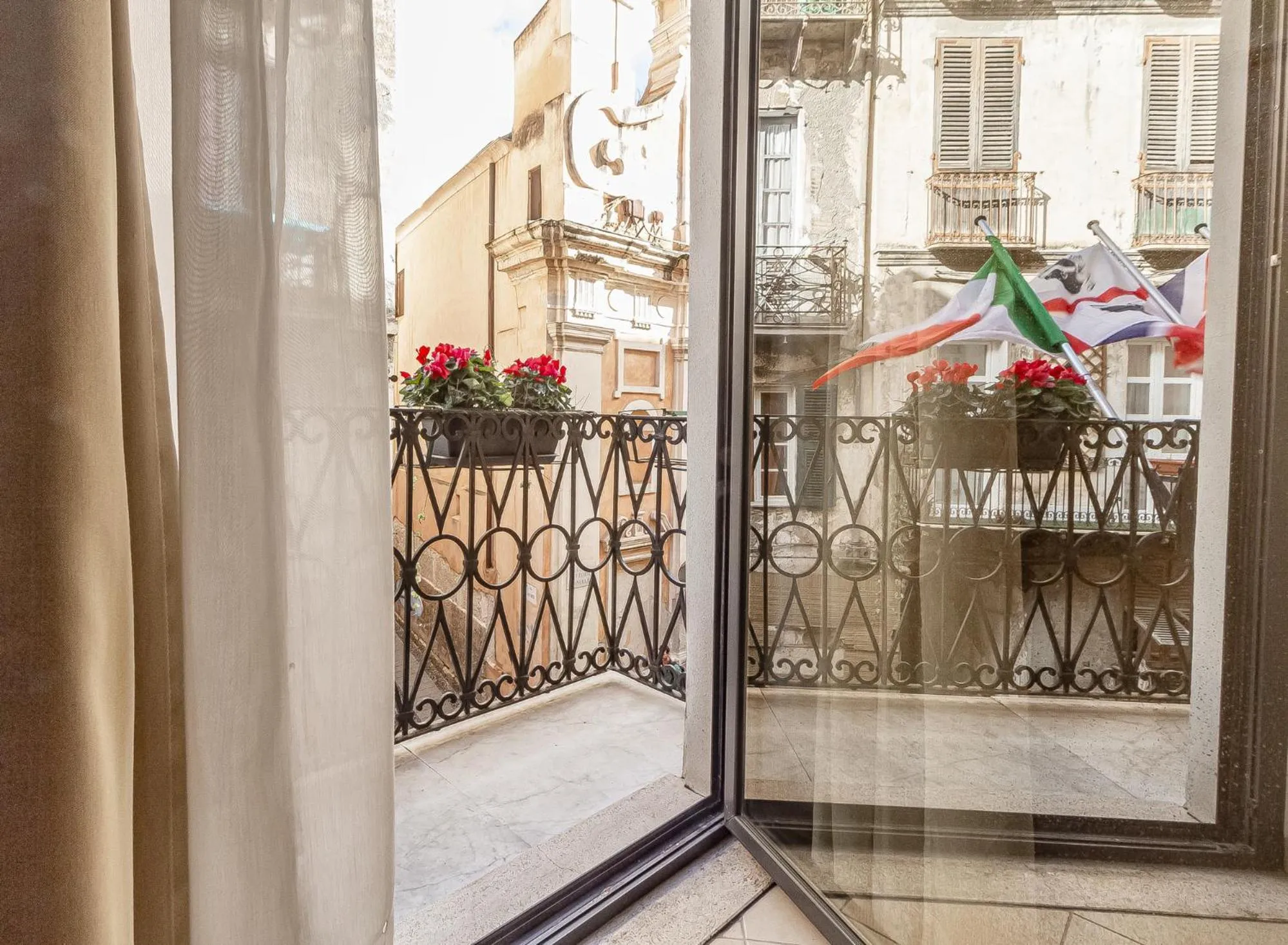 Property building in Hotel Vittorio Emanuele