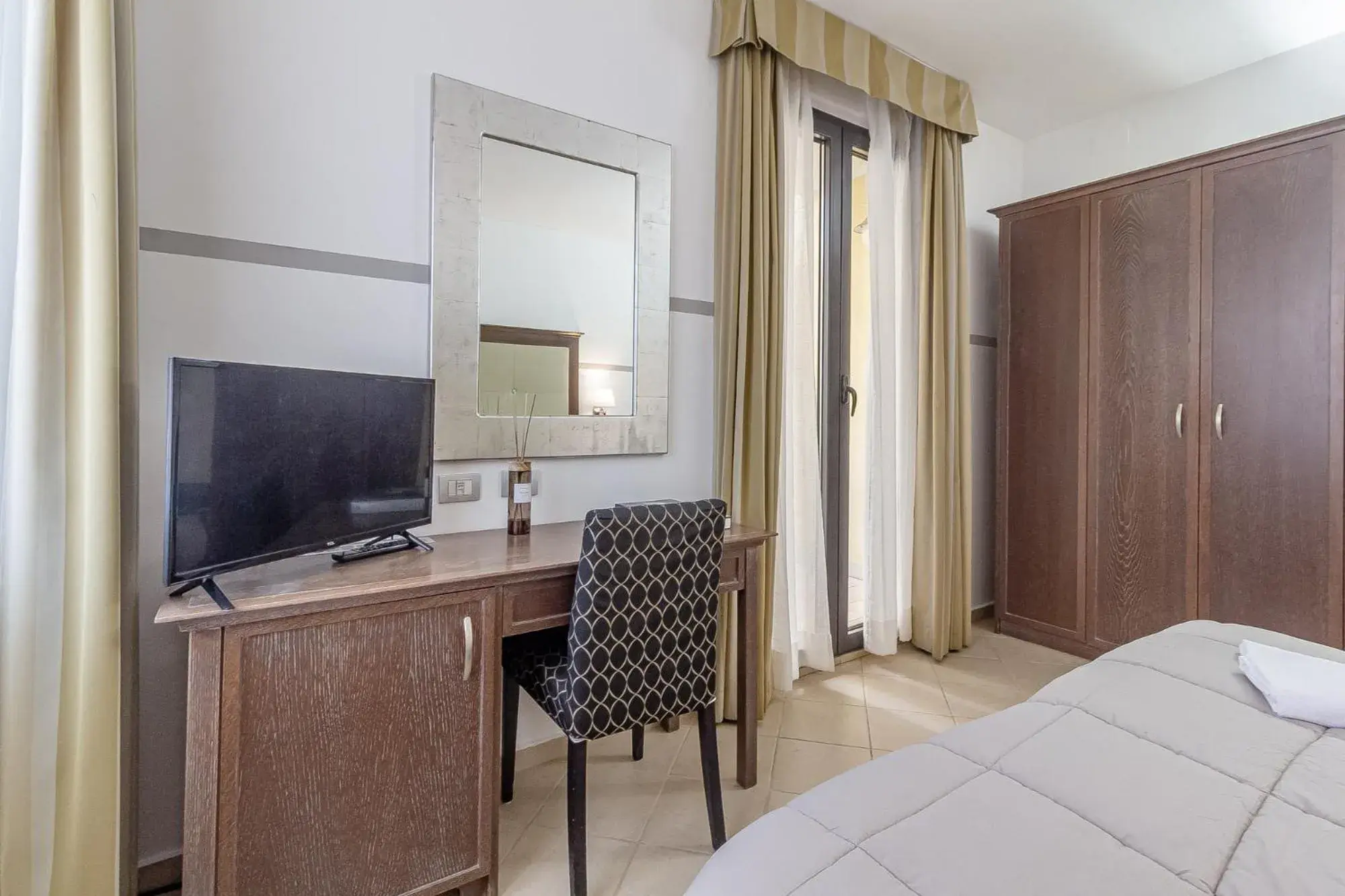 Double Room - single occupancy in Hotel Vittorio Emanuele Double Room - single occupancy in Hotel Vittorio Emanuele