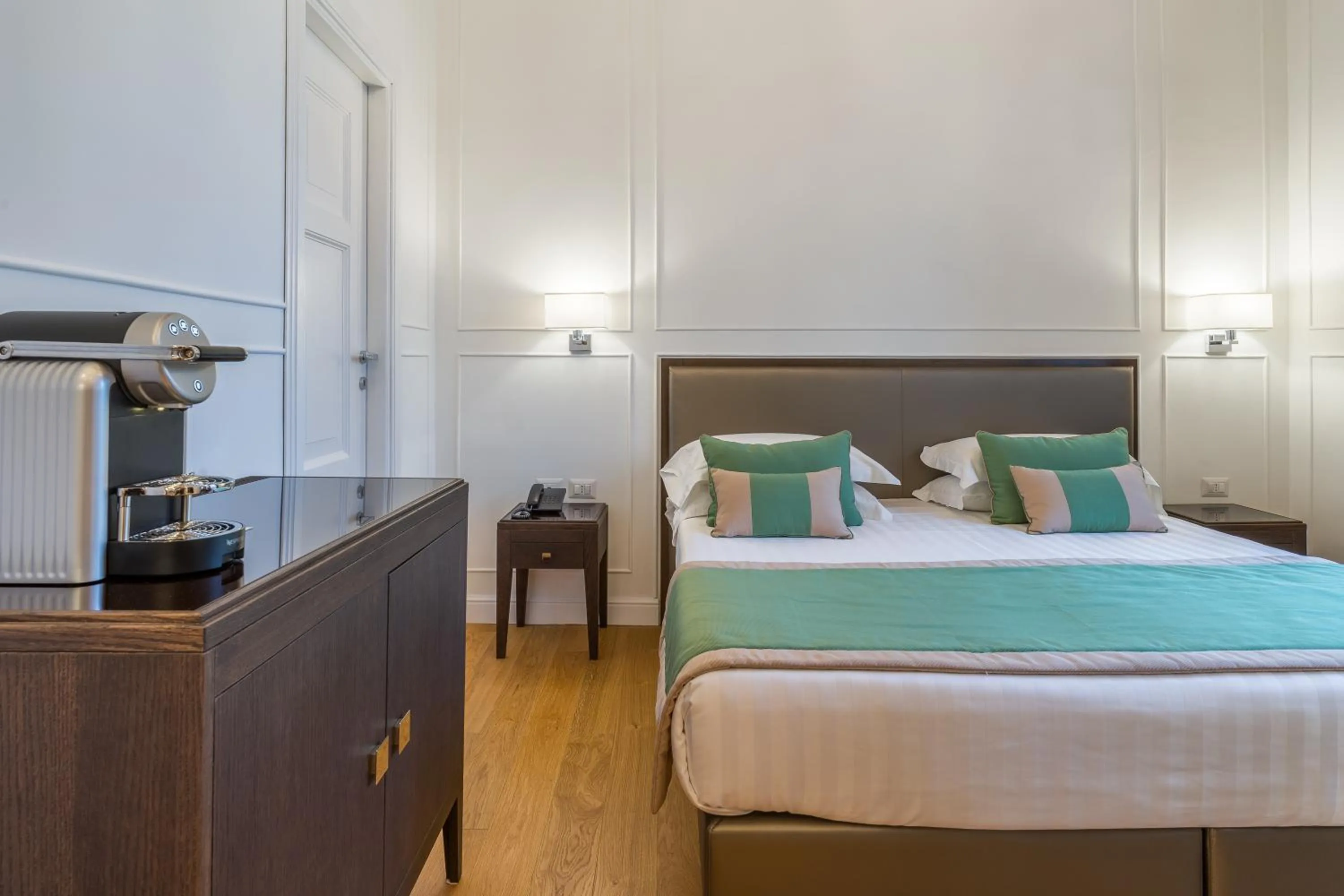 Bedroom, Bed in Internazionale Domus