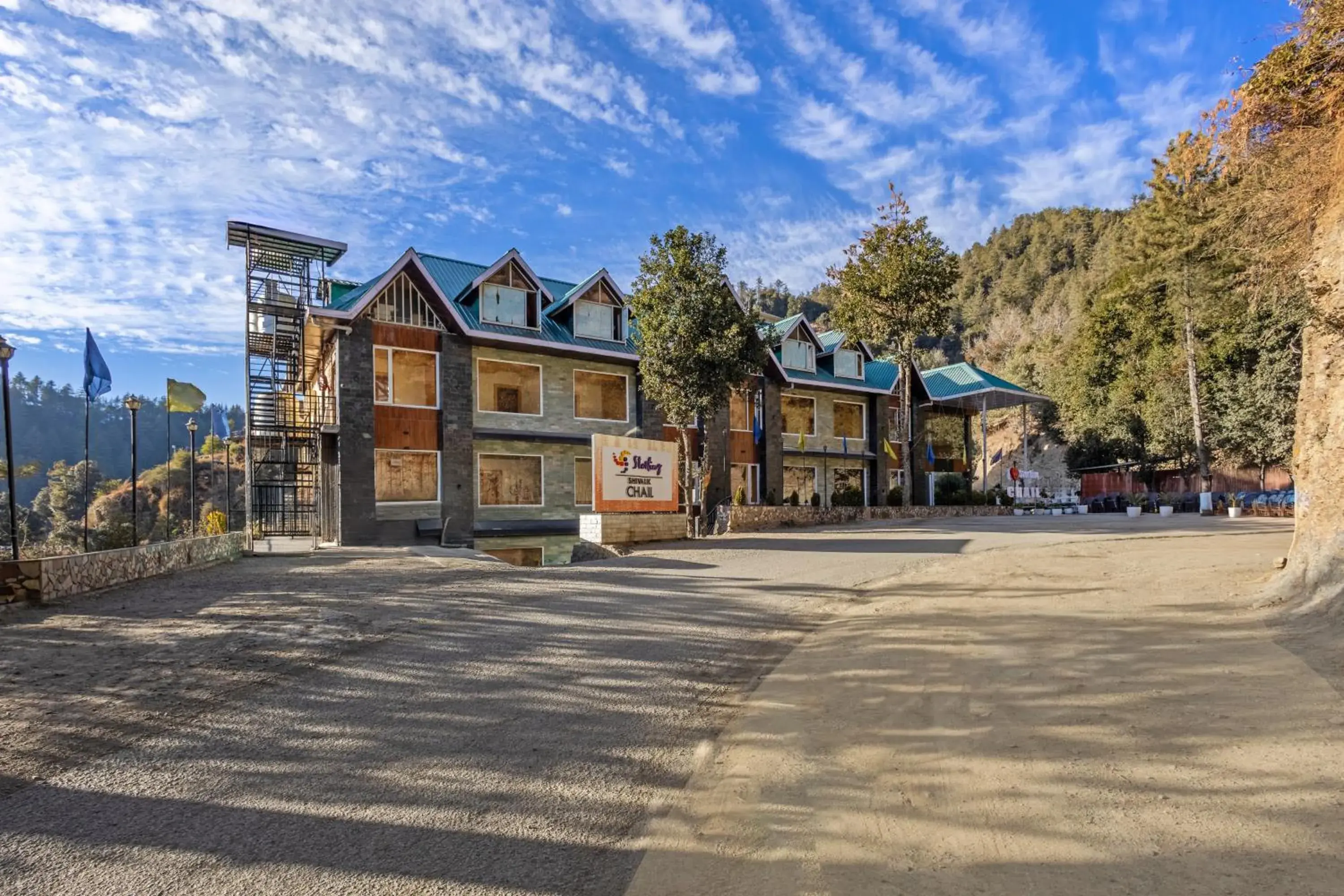 Property building in Sterling Shivalik Chail Property building in Sterling Shivalik Chail