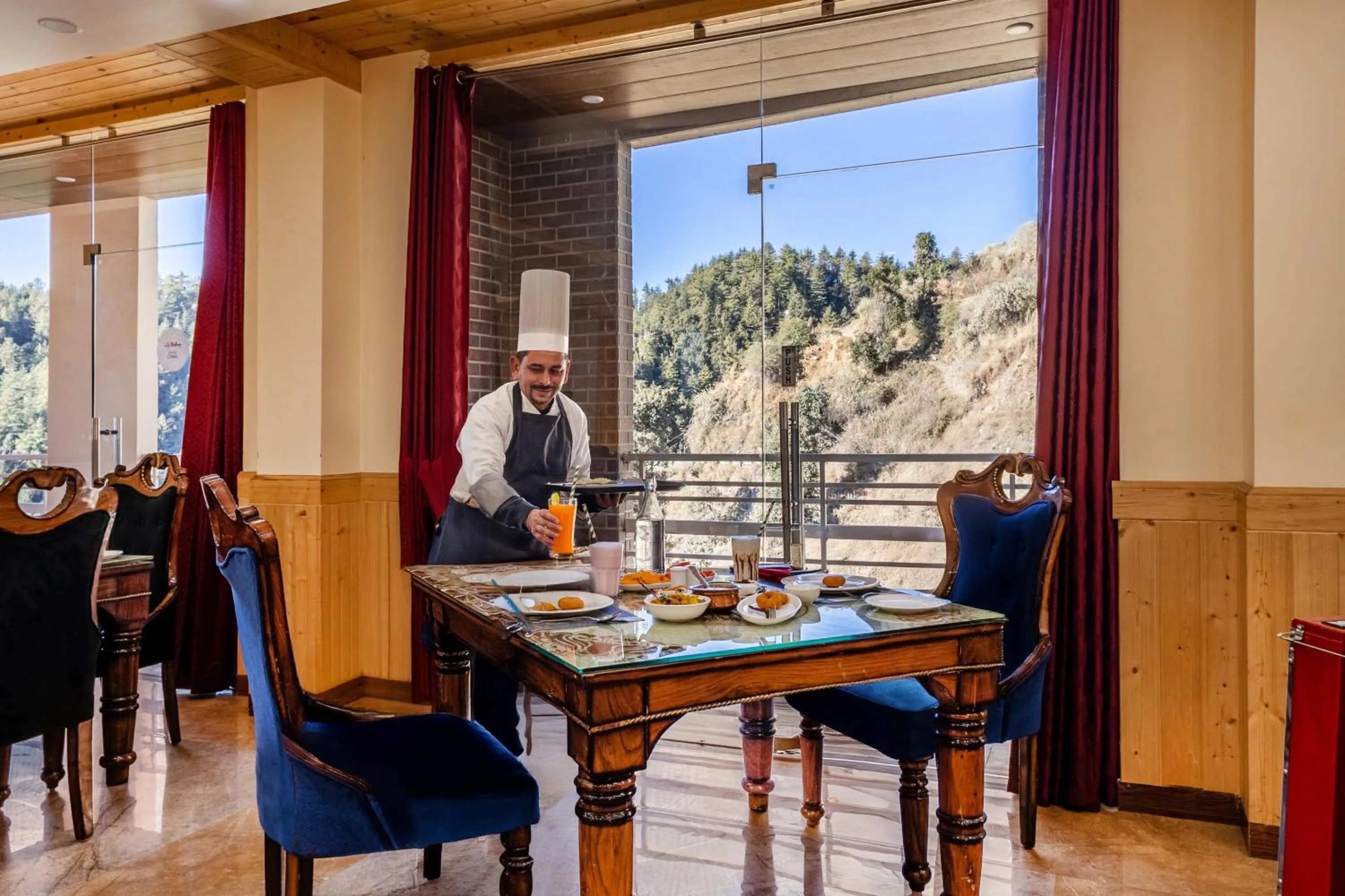 Food and drinks in Sterling Shivalik Chail