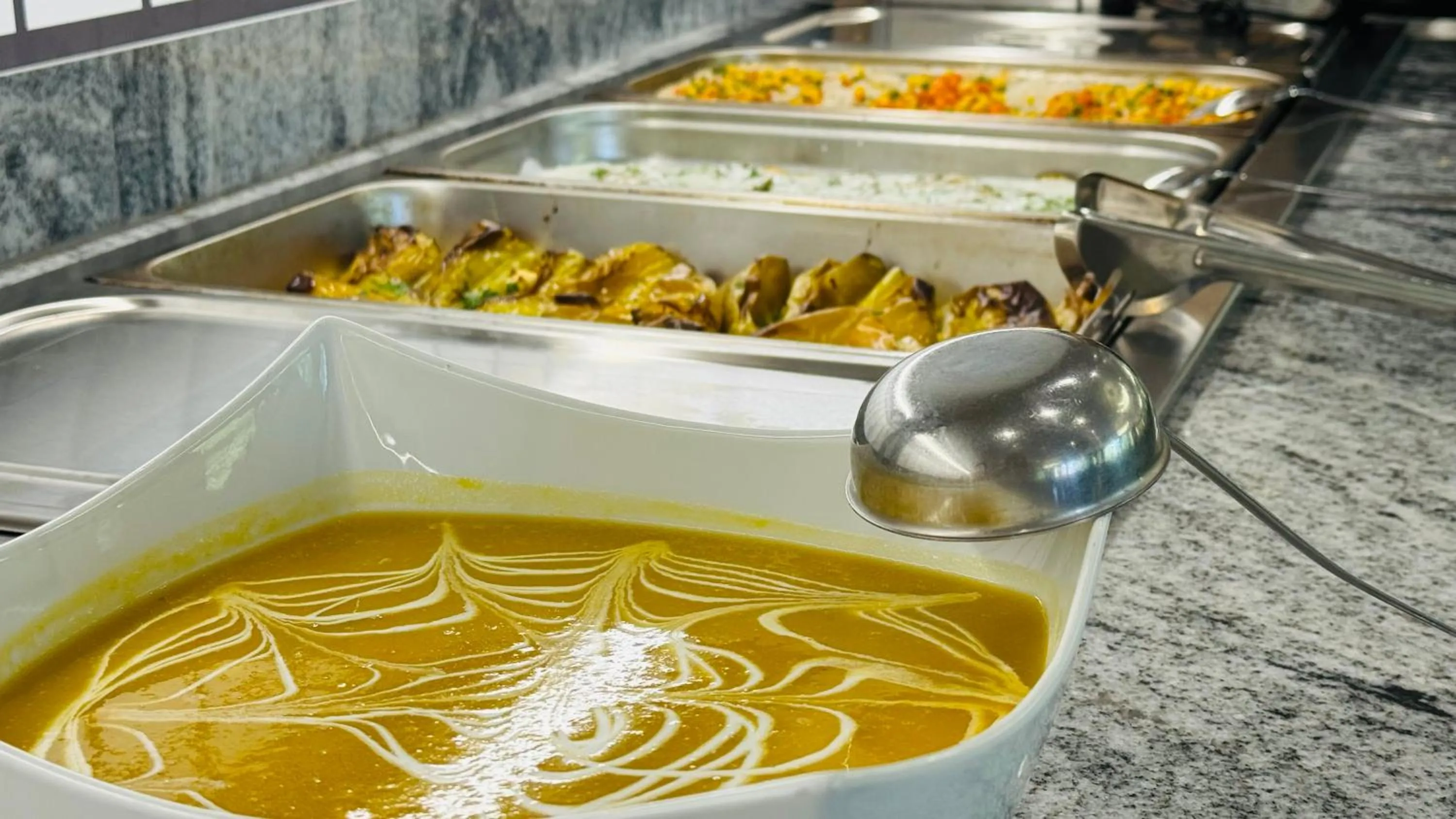 Food in Atliman Beach Park Hotel