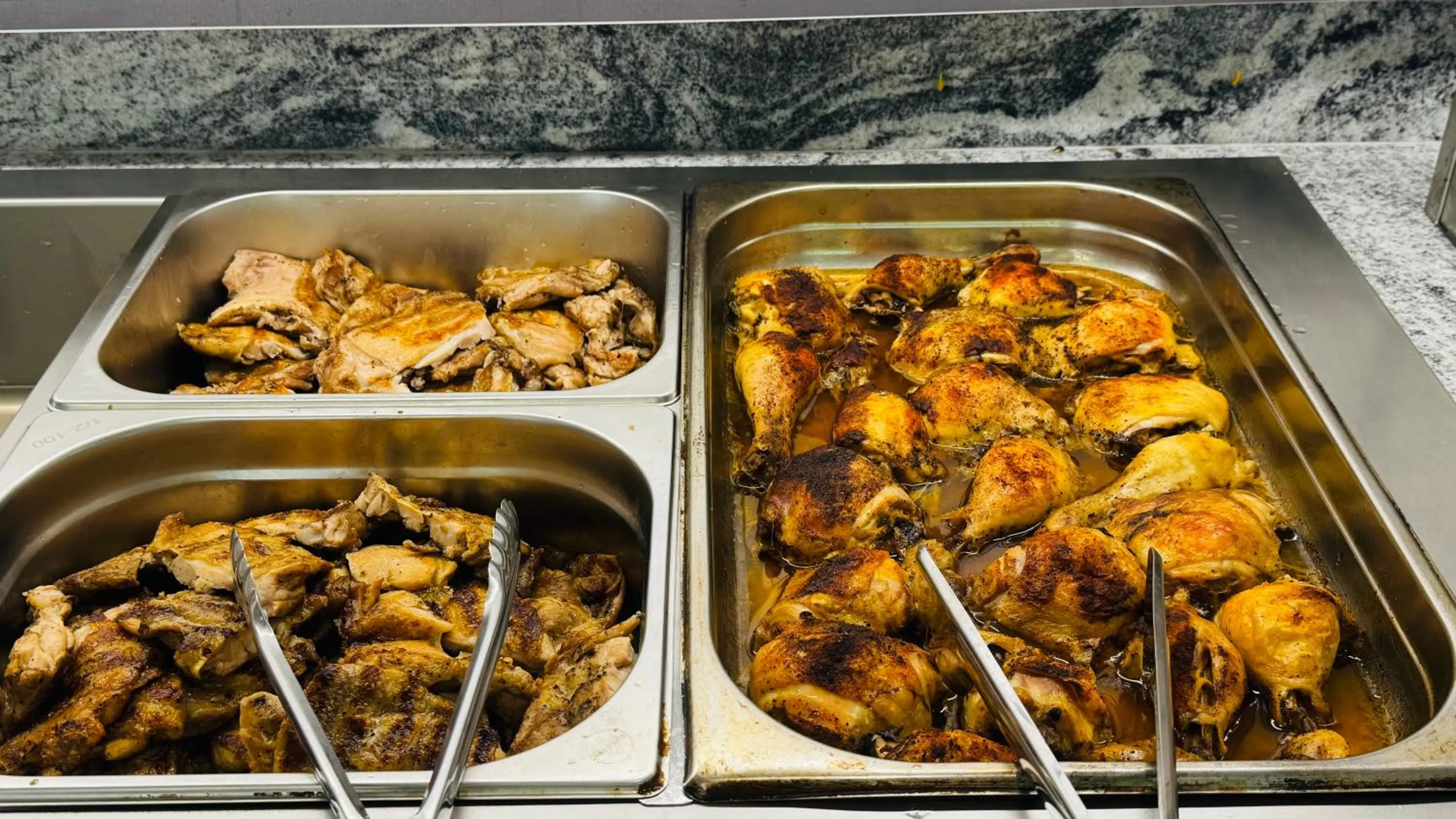 Food and drinks in Atliman Beach Park Hotel