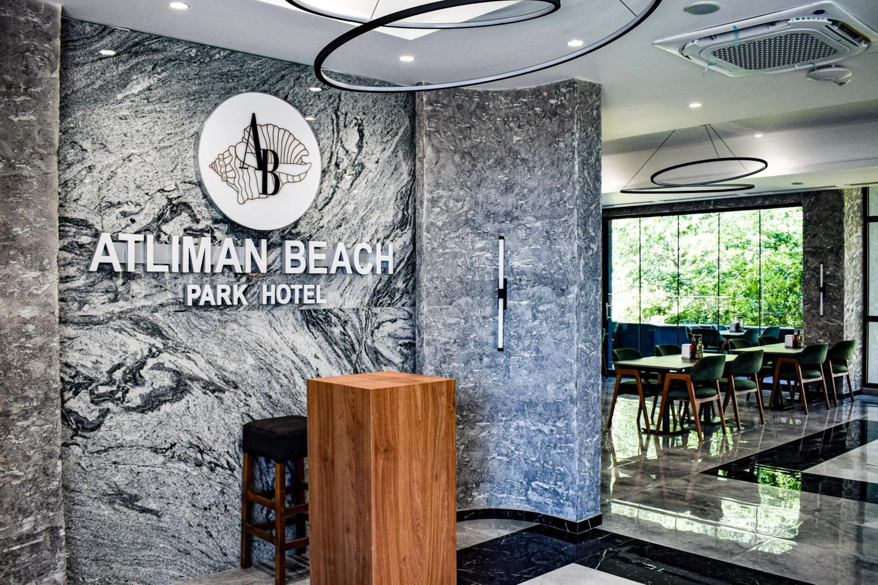 Restaurant/places to eat in Atliman Beach Park Hotel