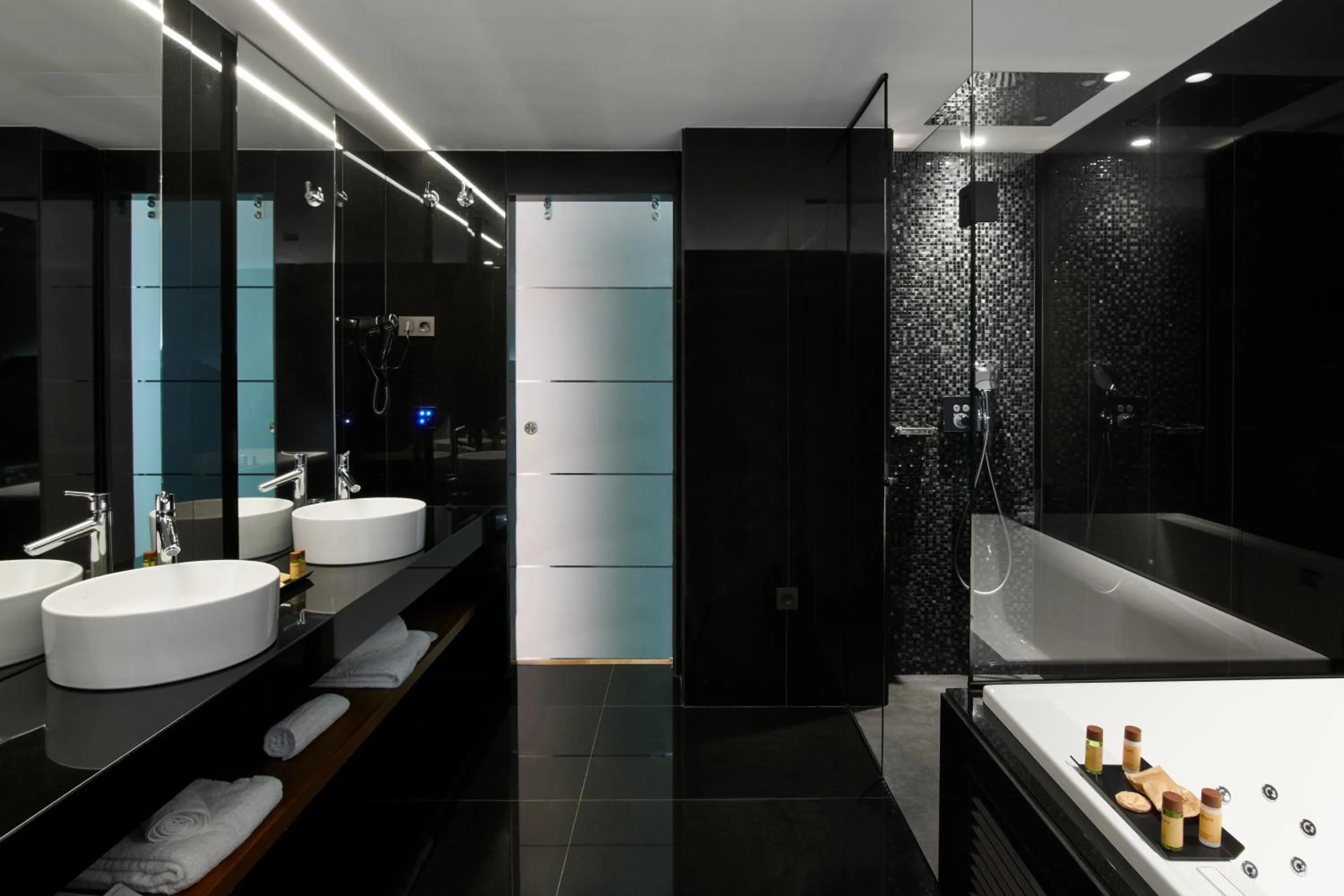 Shower in Hotel MyPalace León