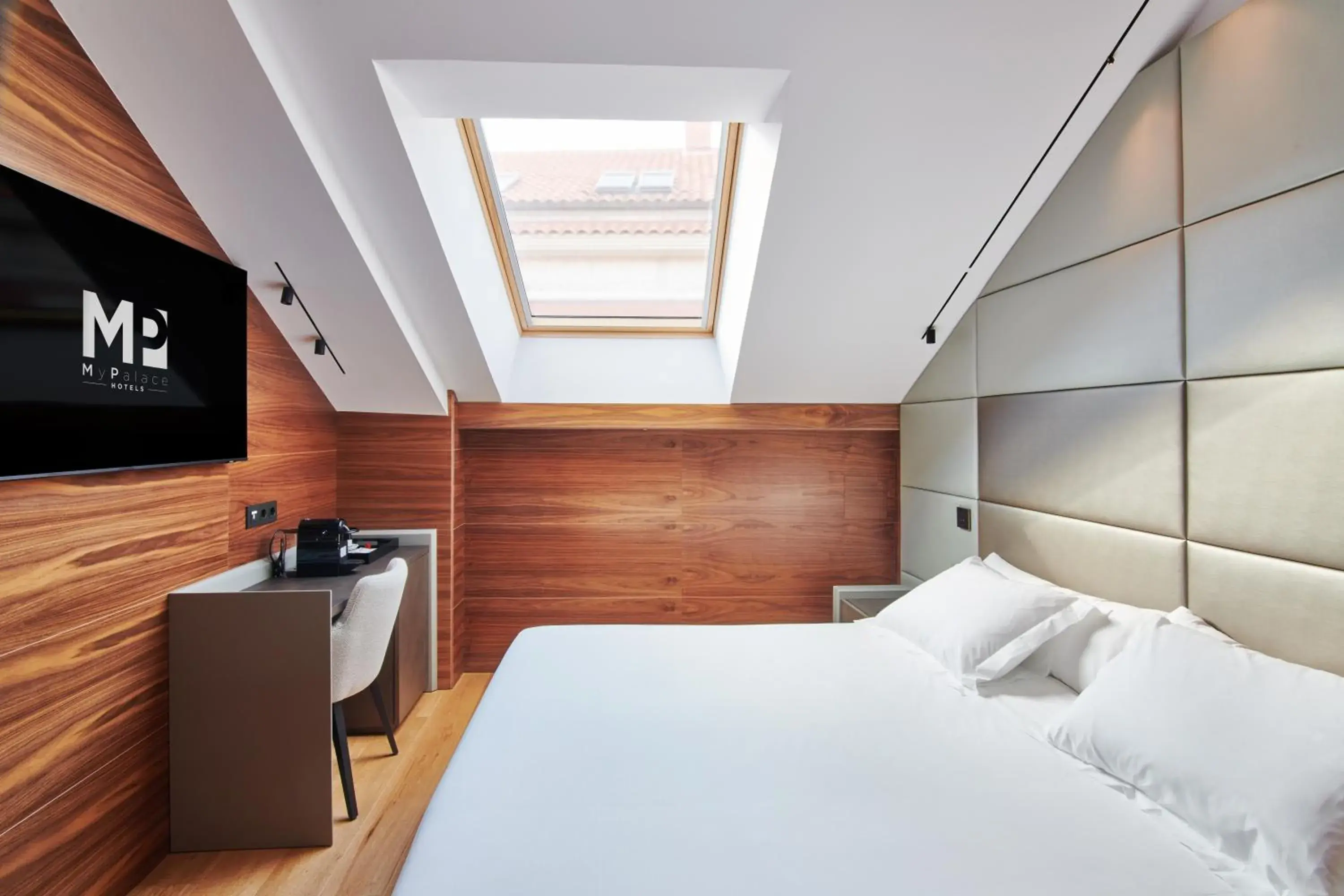 Double Room Single Use in Hotel MyPalace León Double Room Single Use in Hotel MyPalace León