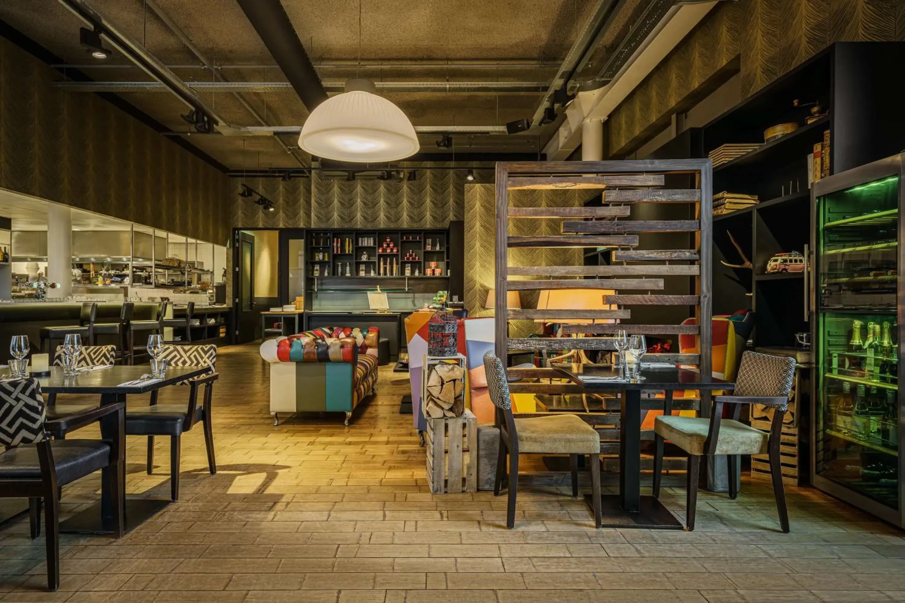 Restaurant/places to eat in DoubleTree by Hilton Amsterdam - NDSM Wharf Restaurant/places to eat in DoubleTree by Hilton Amsterdam - NDSM Wharf