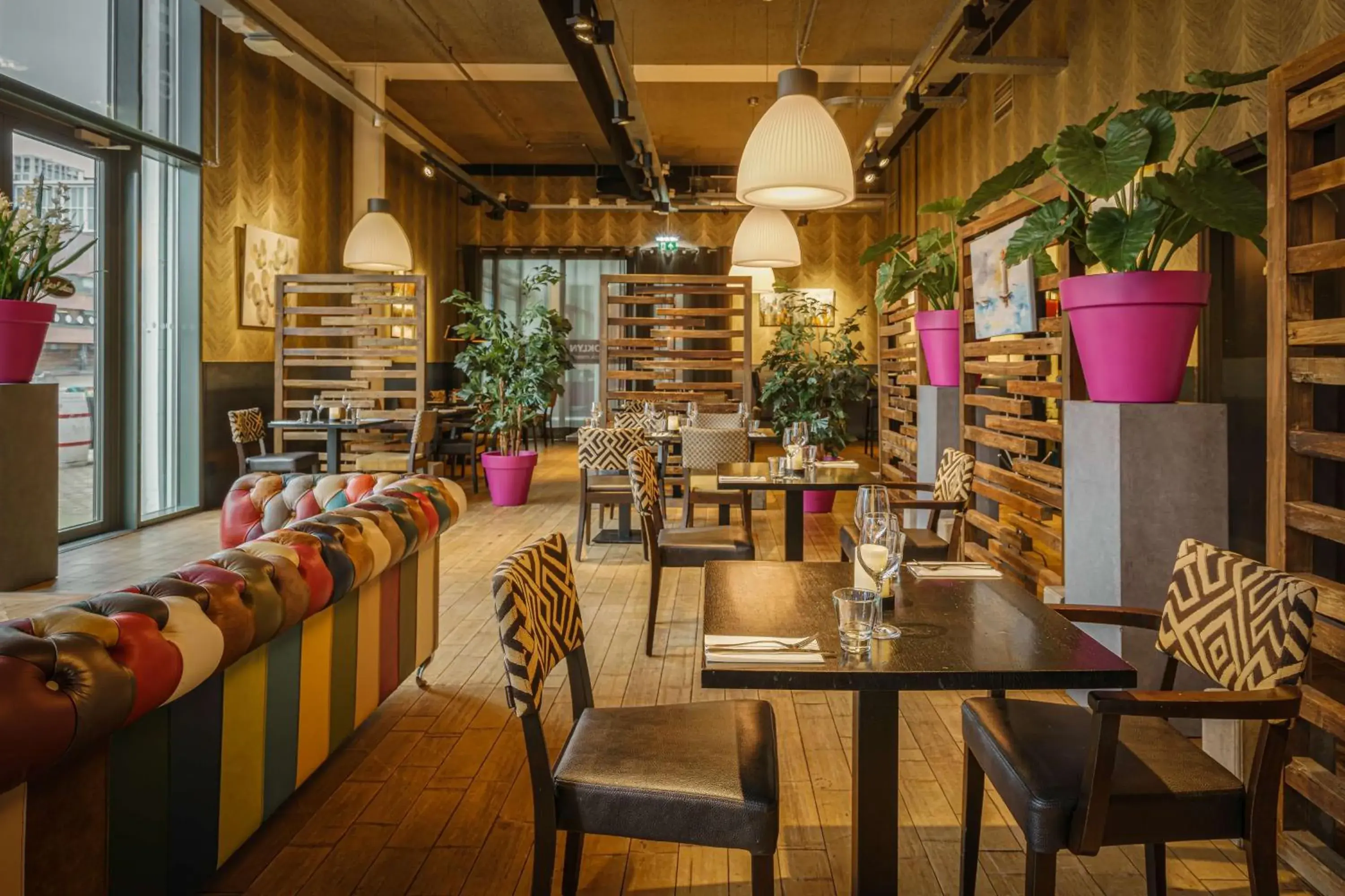 Restaurant/places to eat in DoubleTree by Hilton Amsterdam - NDSM Wharf Restaurant/places to eat in DoubleTree by Hilton Amsterdam - NDSM Wharf