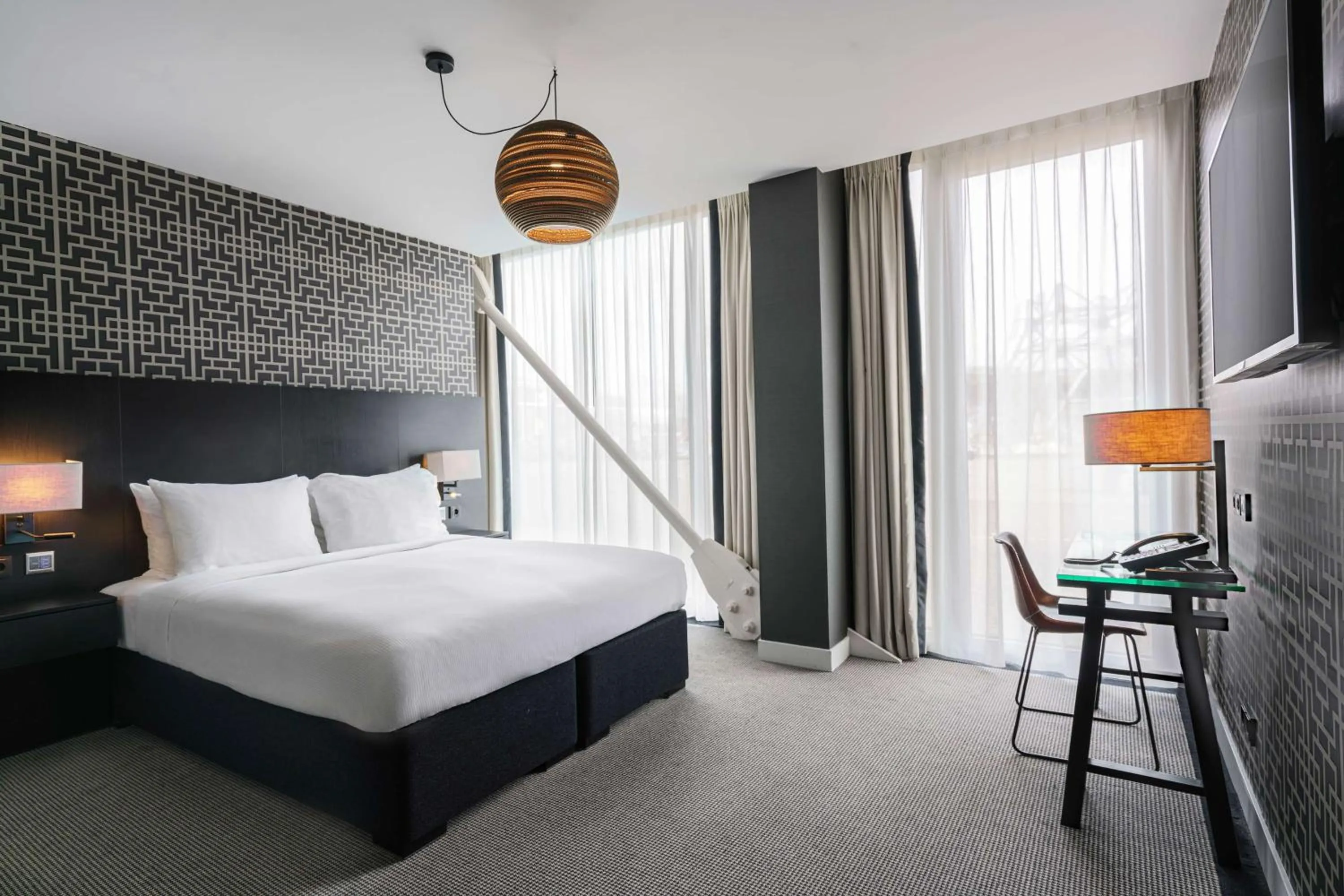 Bedroom, Bed in DoubleTree by Hilton Amsterdam - NDSM Wharf