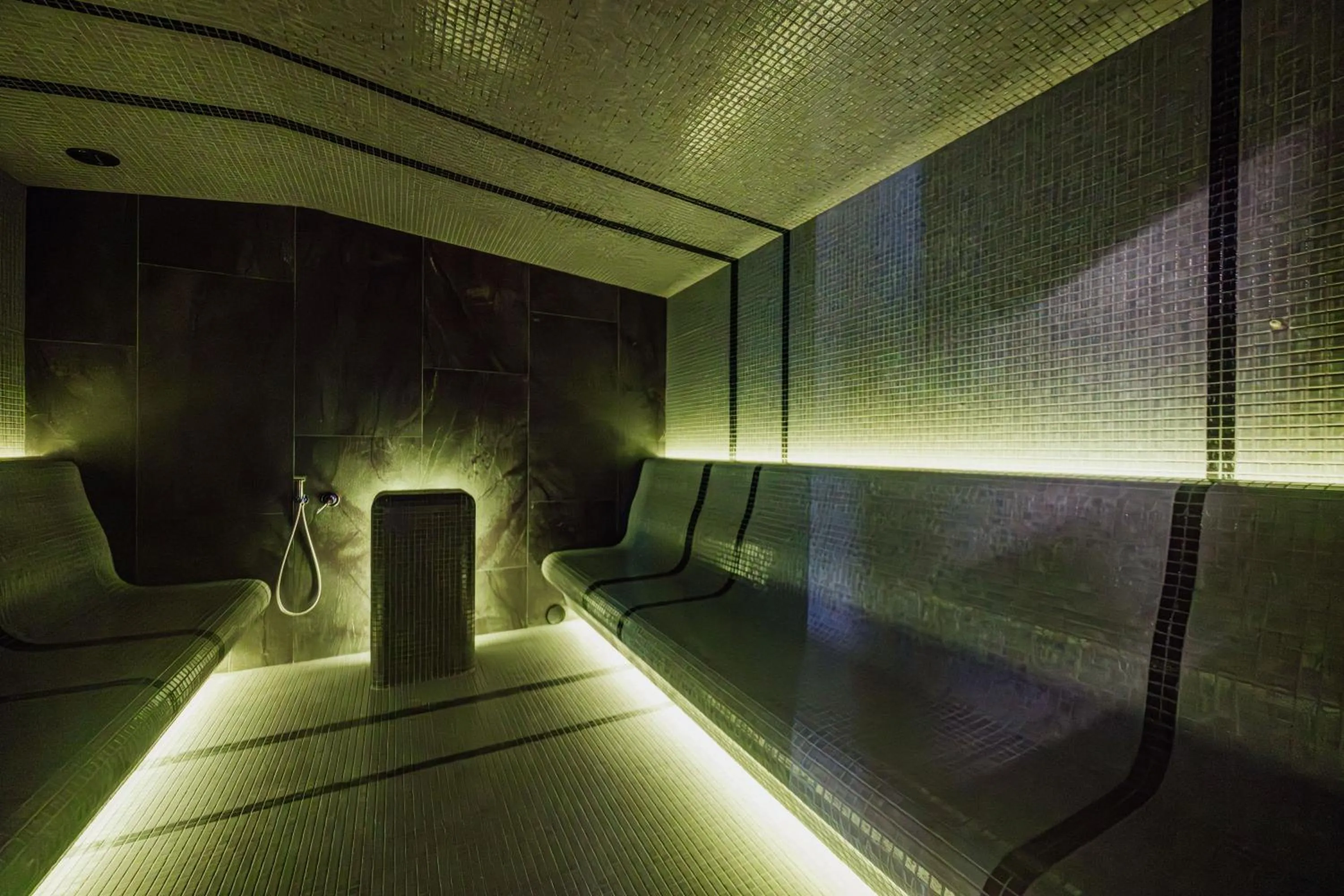 Sauna in Rezydencja AQUA by GRANO