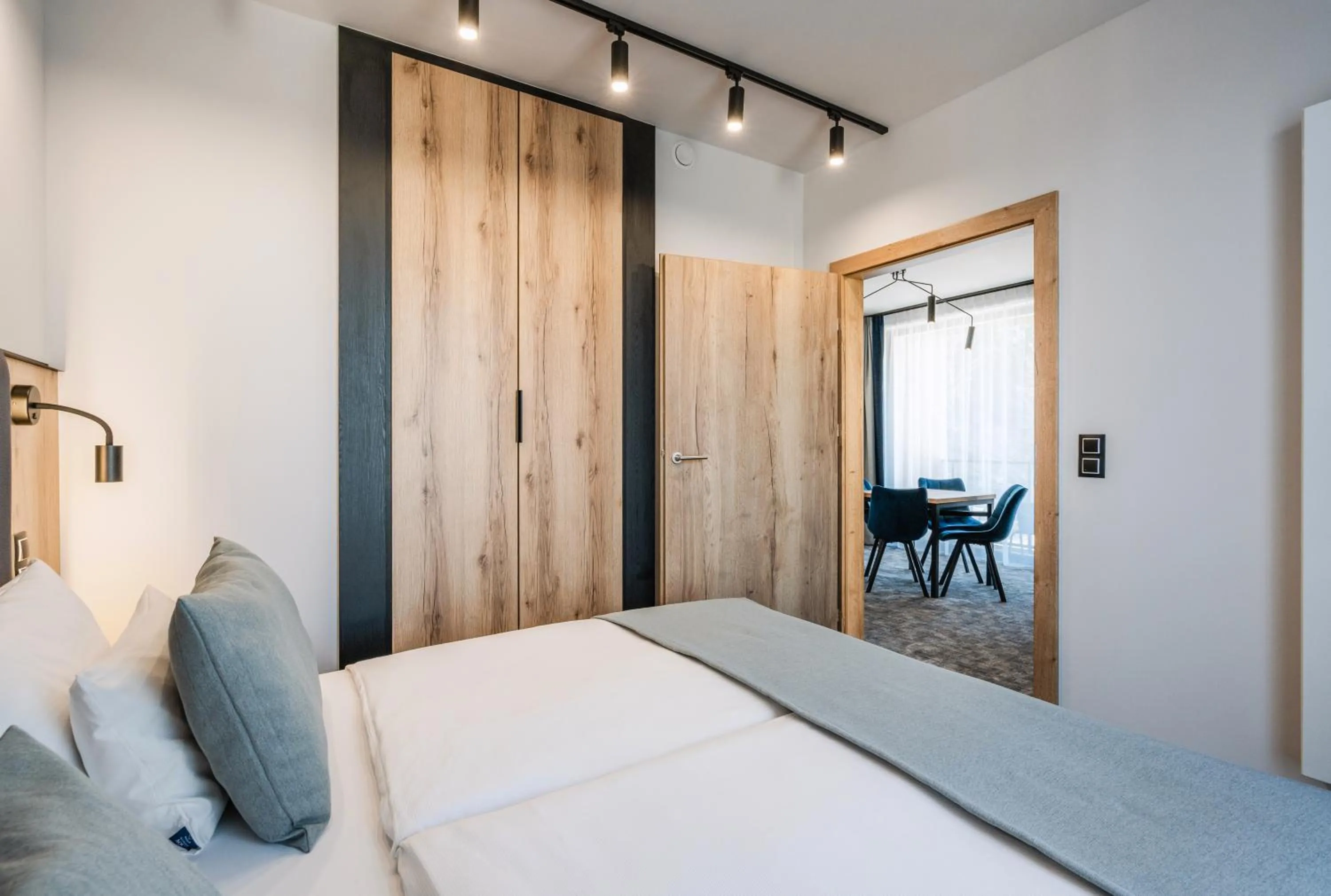 Bed in Rezydencja AQUA by GRANO