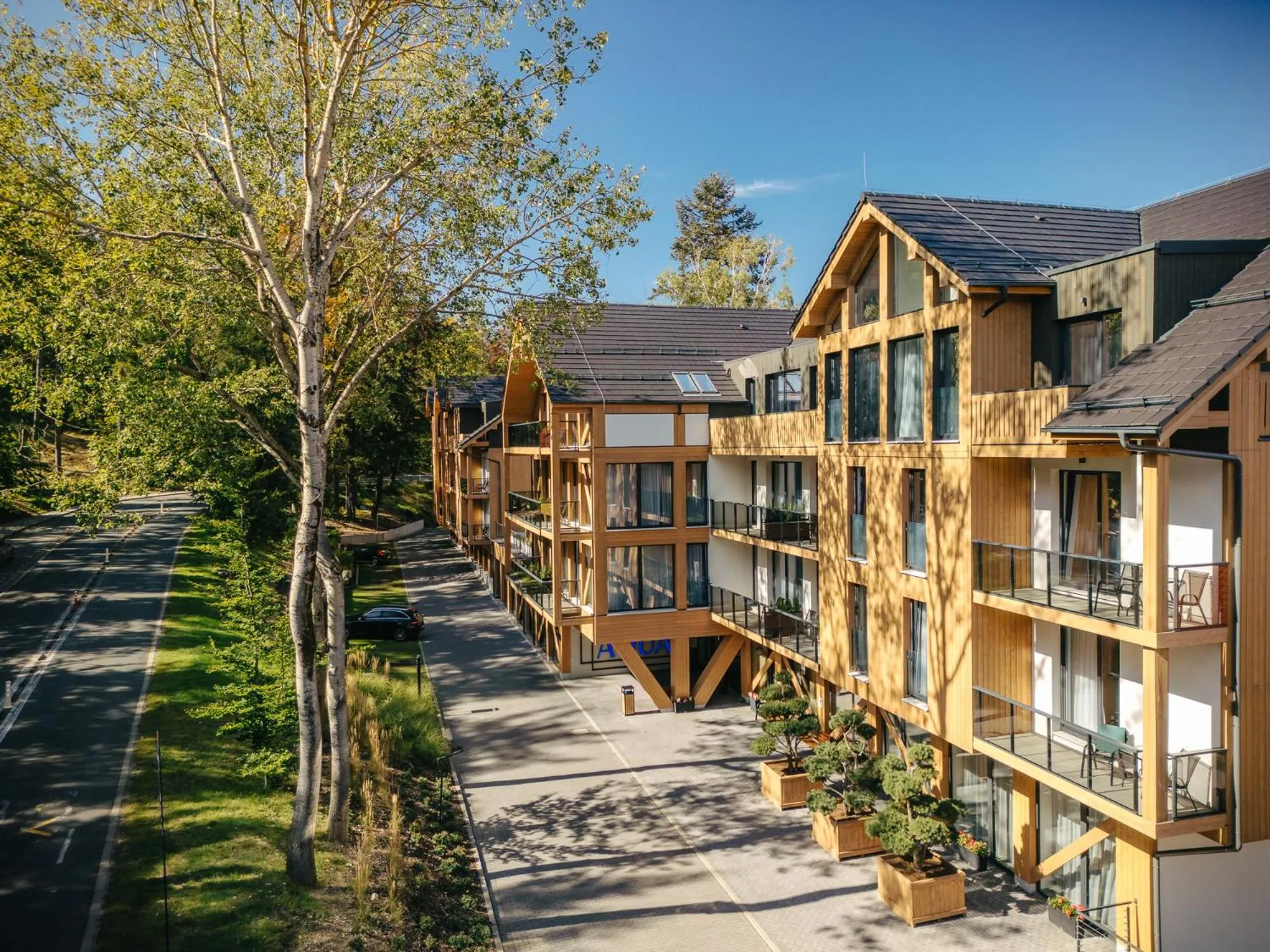 Property building in Rezydencja AQUA by GRANO