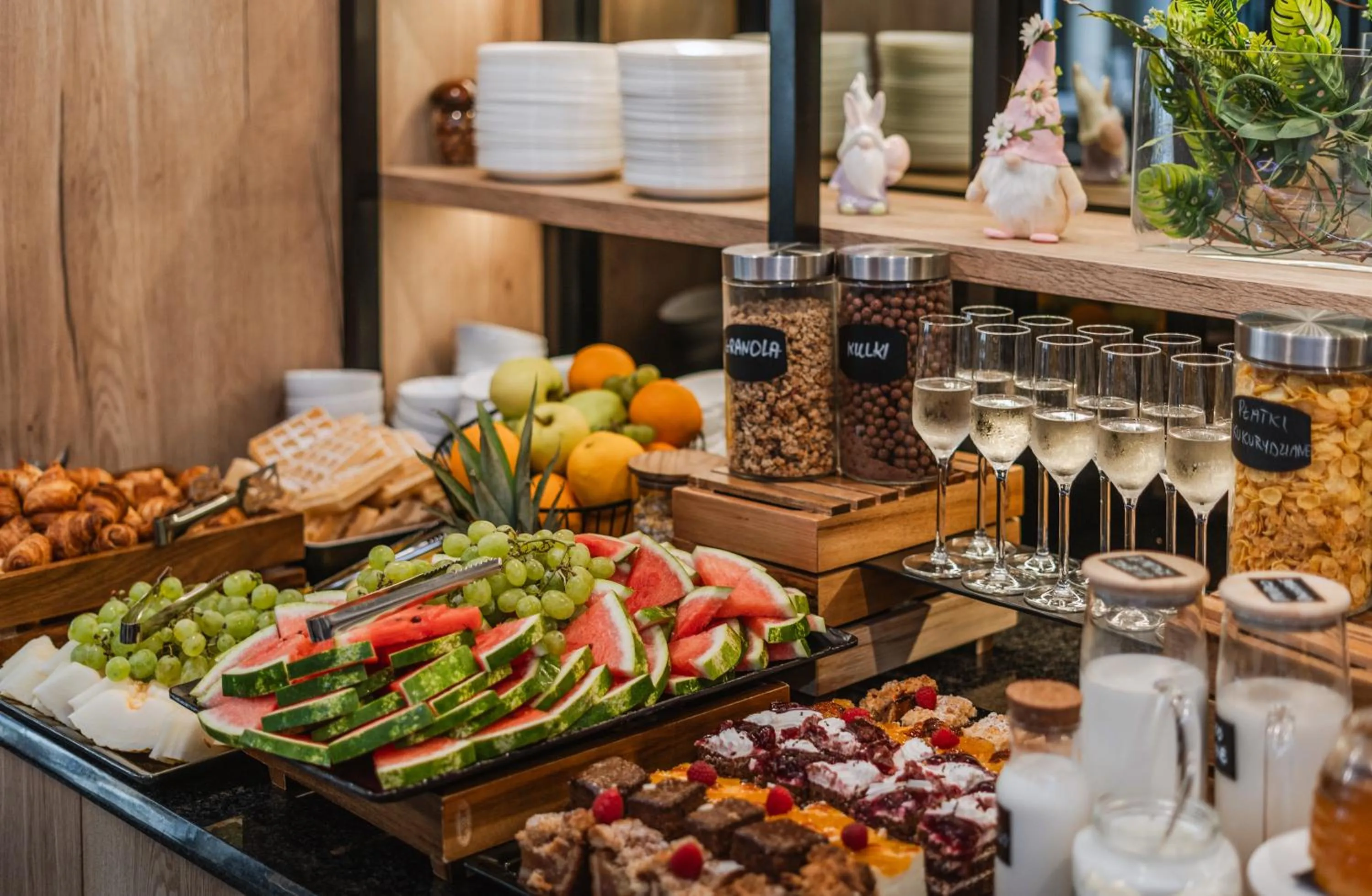 Breakfast in Rezydencja AQUA by GRANO