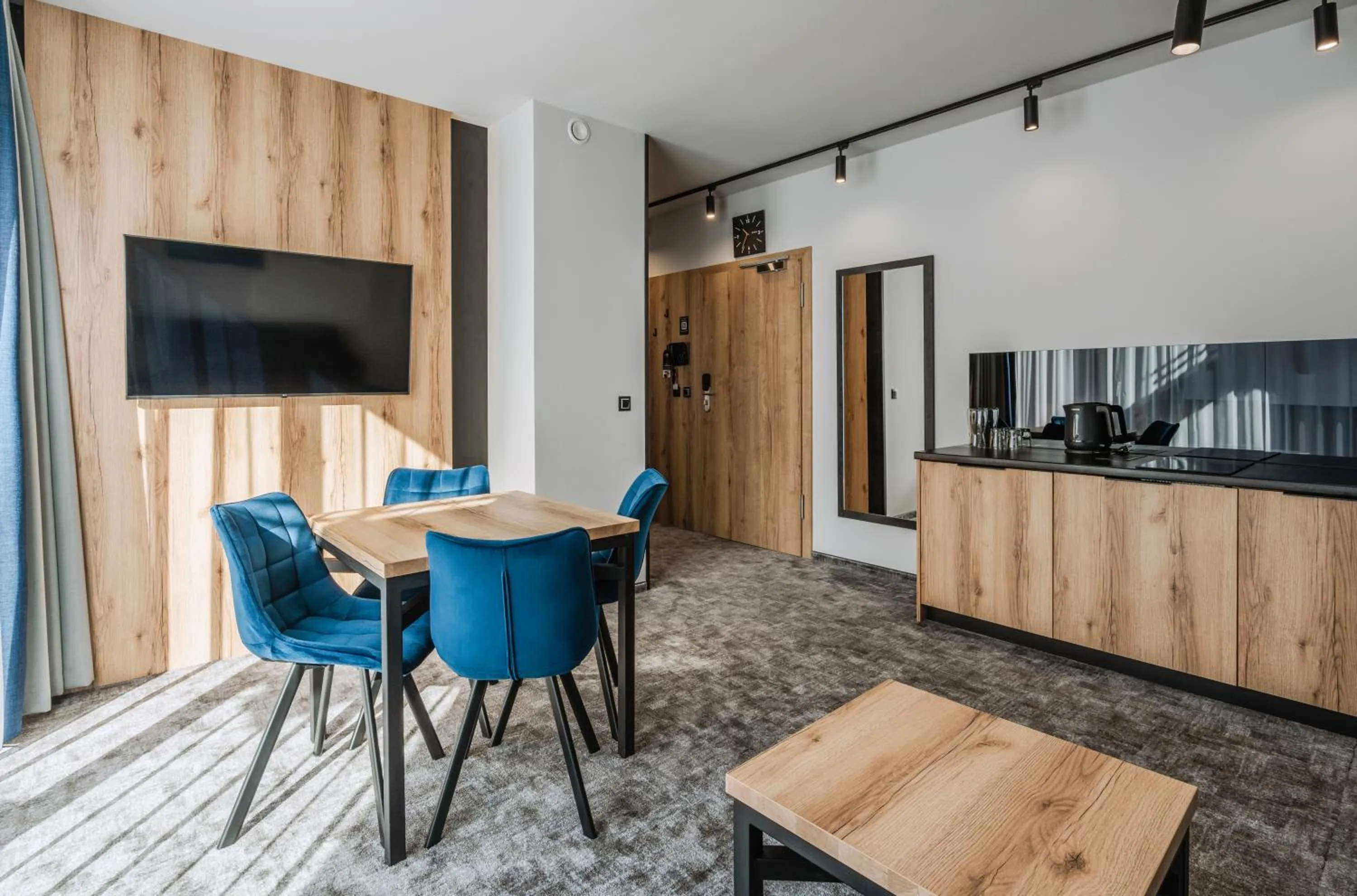 Kitchen or kitchenette in Rezydencja AQUA by GRANO