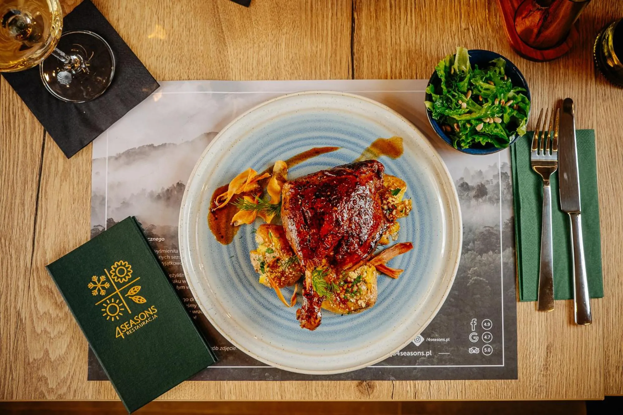 Restaurant/places to eat in Rezydencja AQUA by GRANO