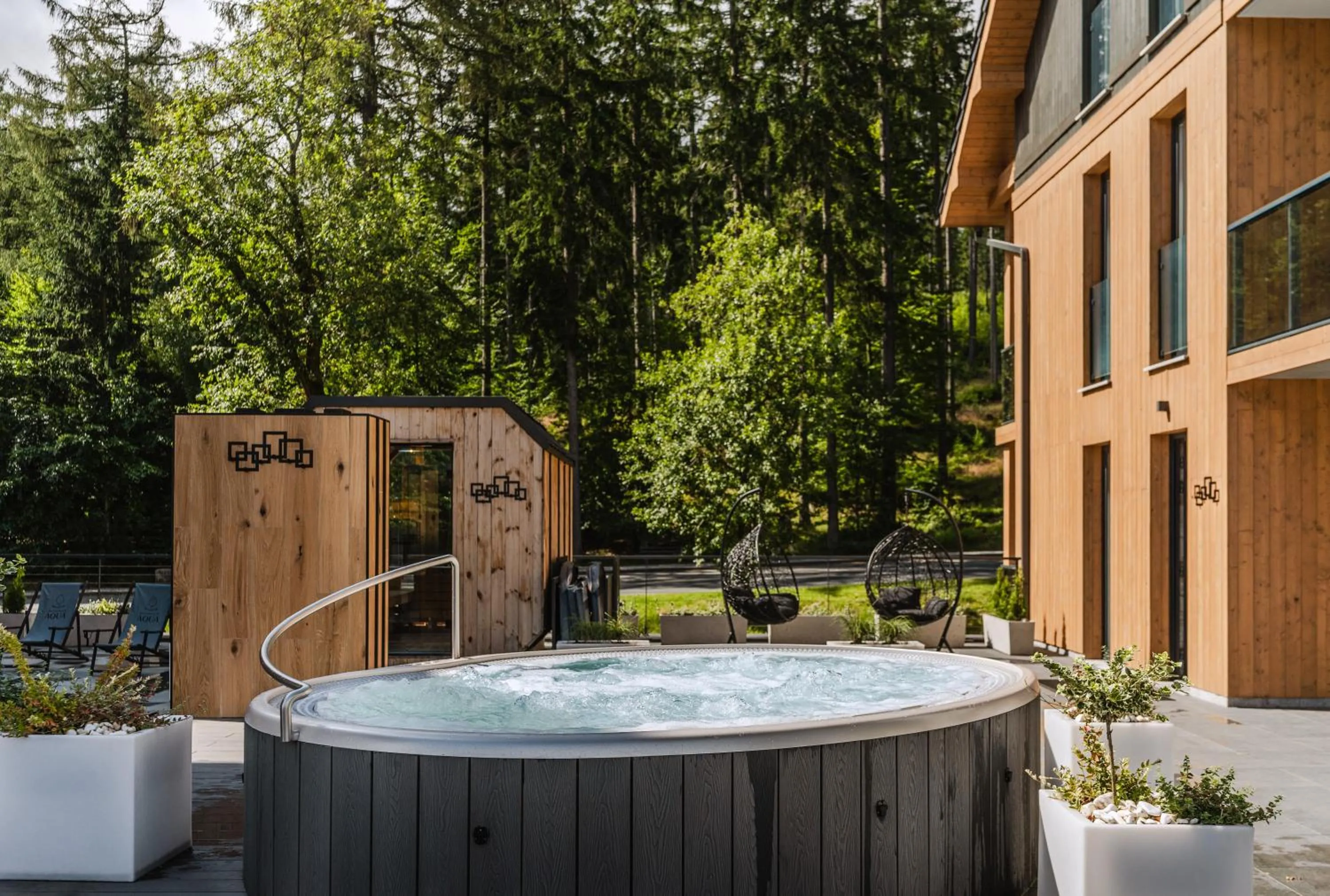 Hot Tub in Rezydencja AQUA by GRANO