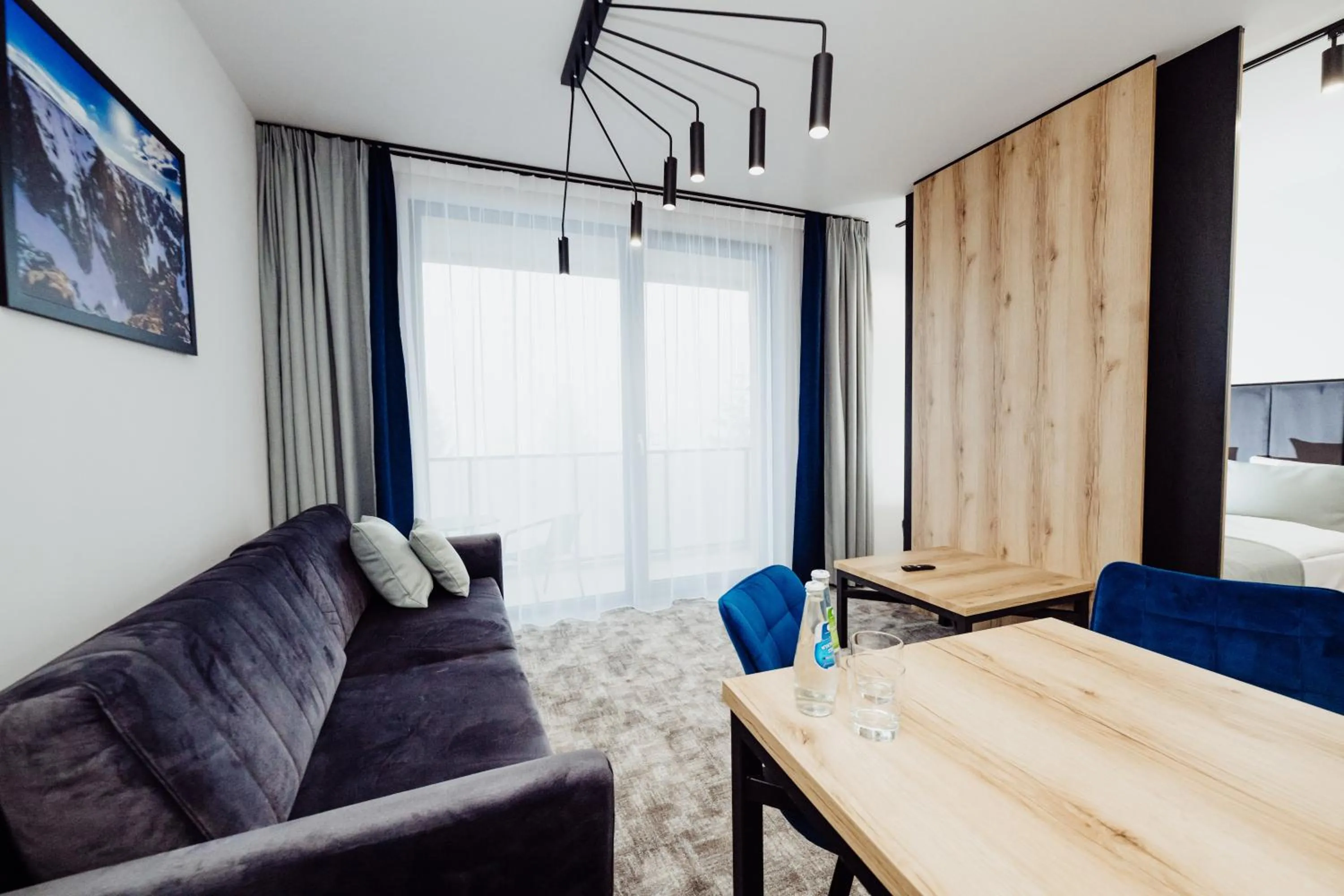 Living room in Rezydencja AQUA by GRANO
