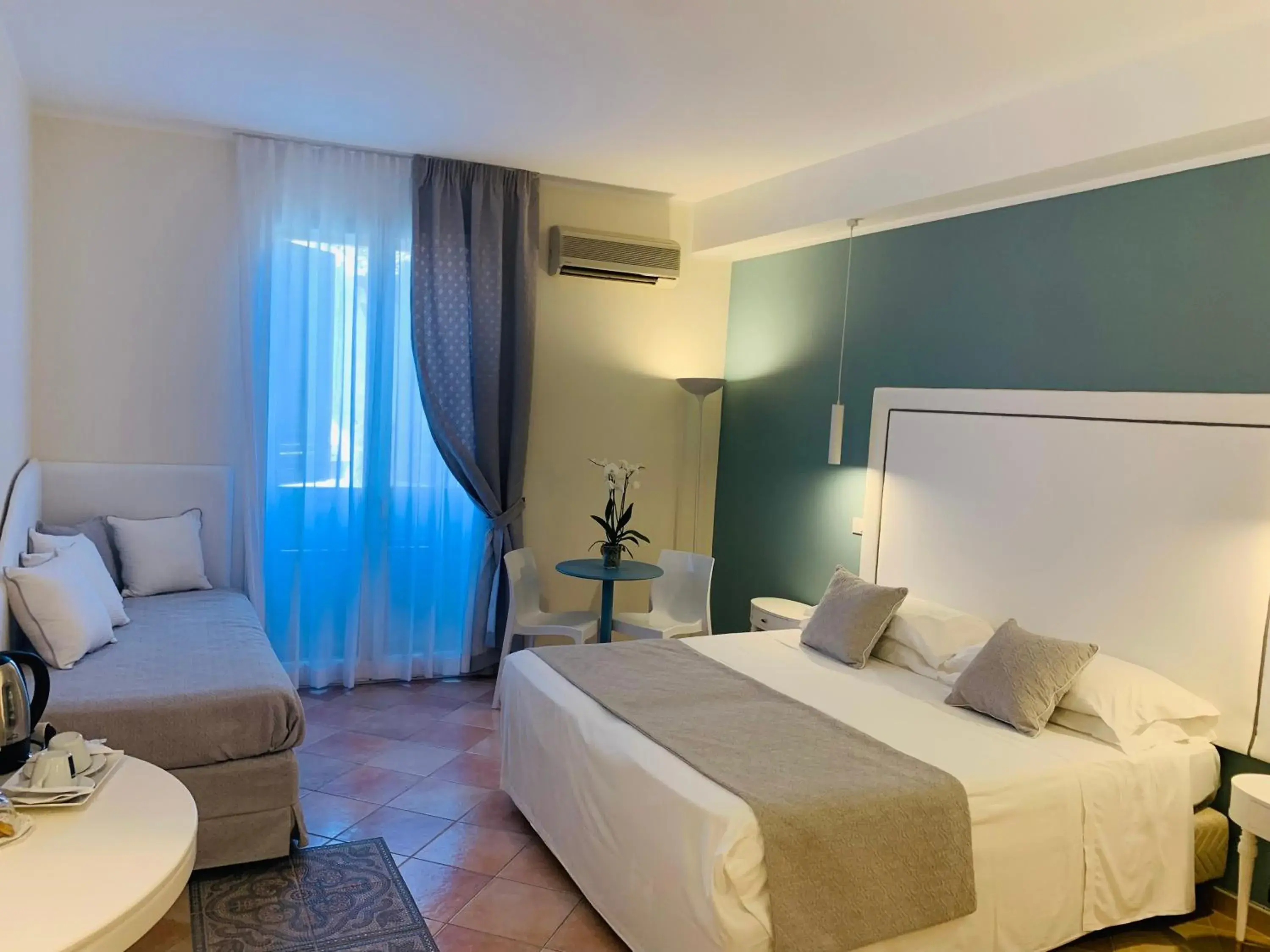 Family Room - single occupancy in Hotel Posta Family Room - single occupancy in Hotel Posta
