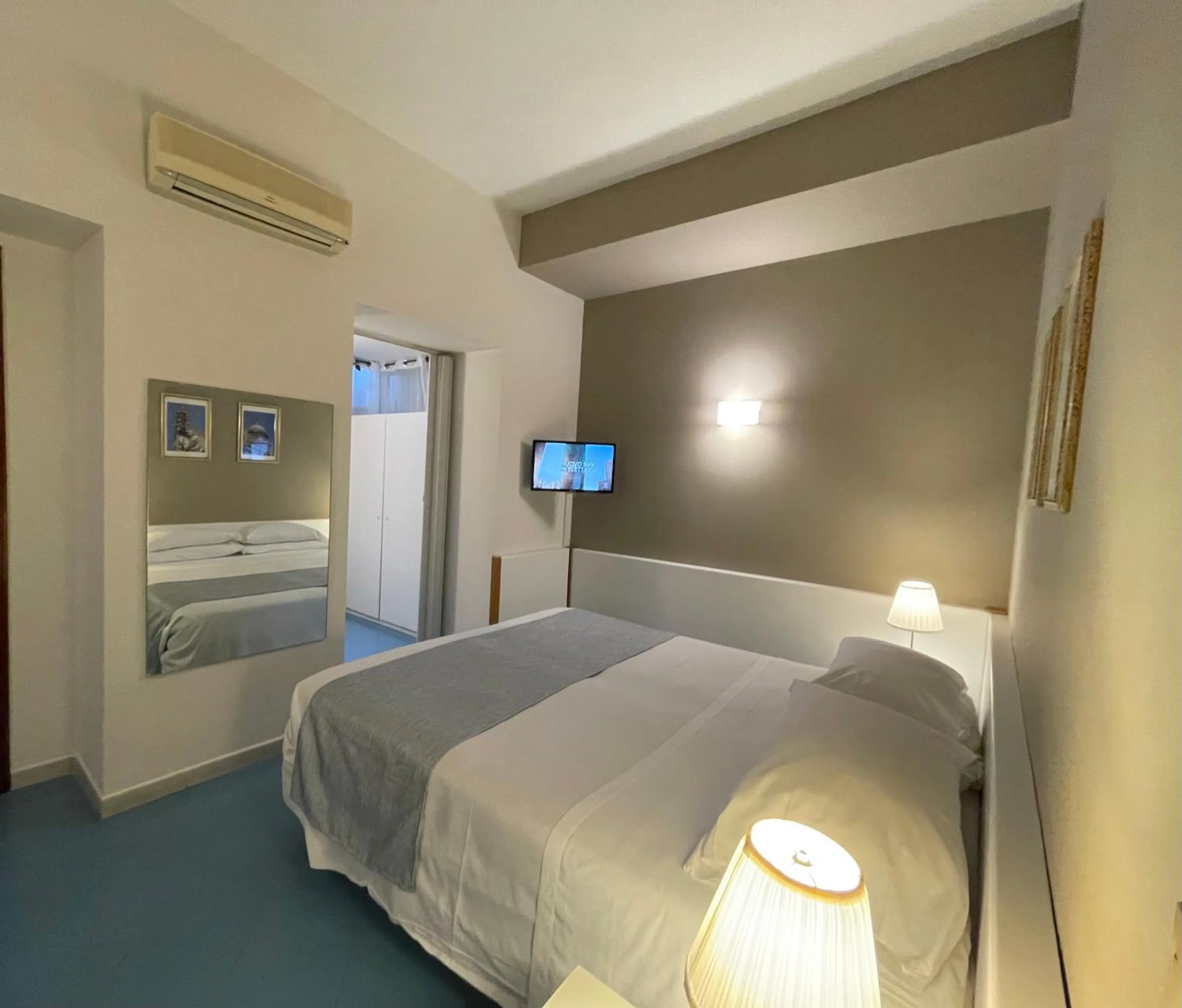 air conditioner, Bed in Hotel Posta