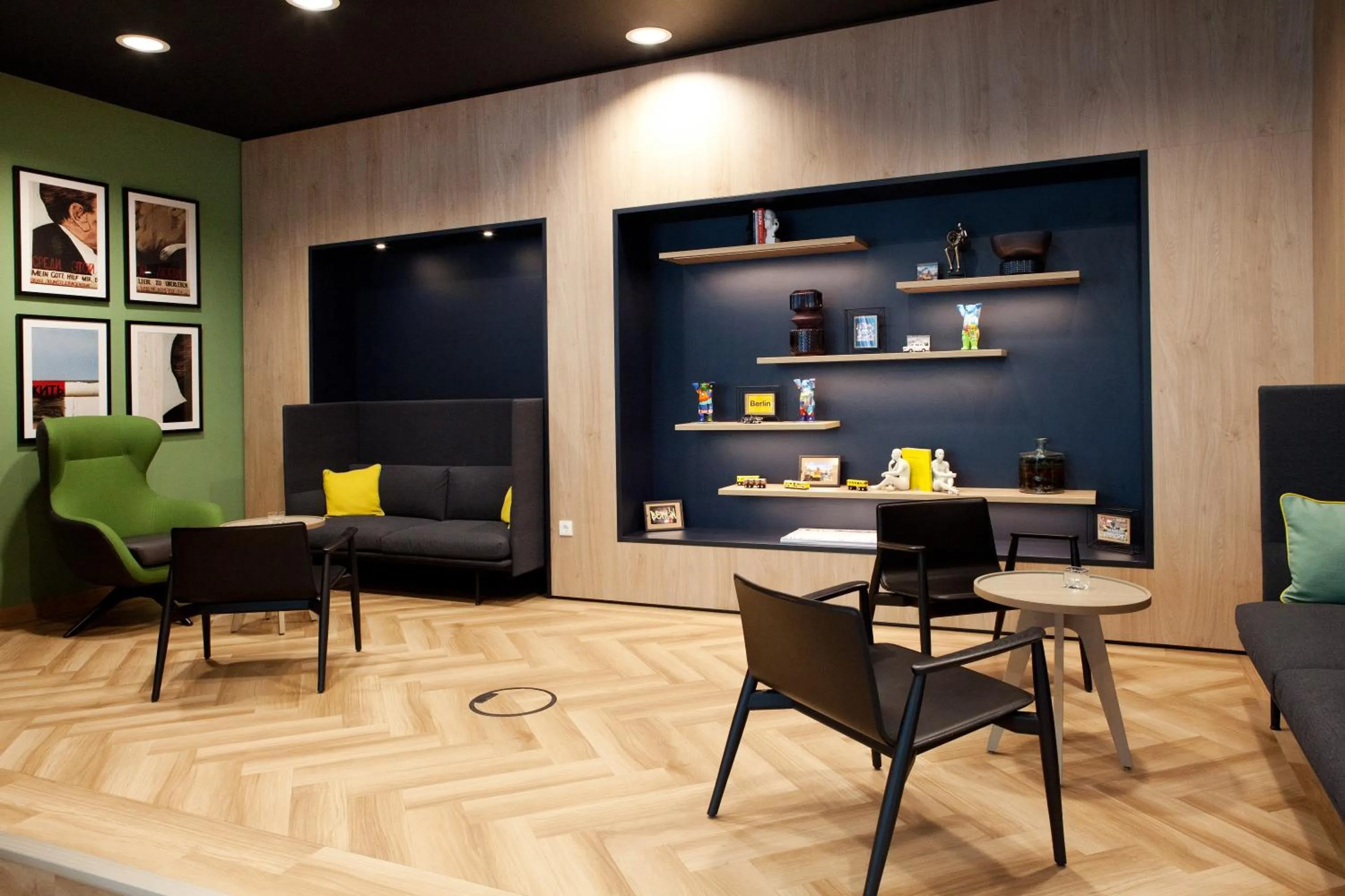 Lobby or reception in Holiday Inn Berlin City East Side by IHG