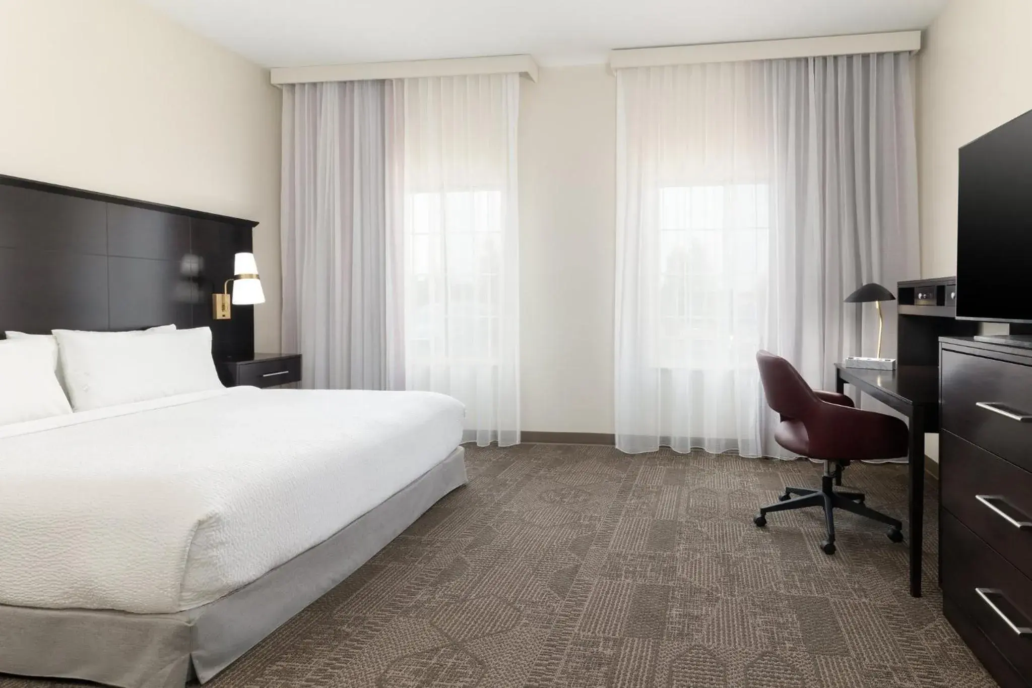 Bed in Staybridge Suites Denver - Central Park by IHG Bed in Staybridge Suites Denver - Central Park by IHG