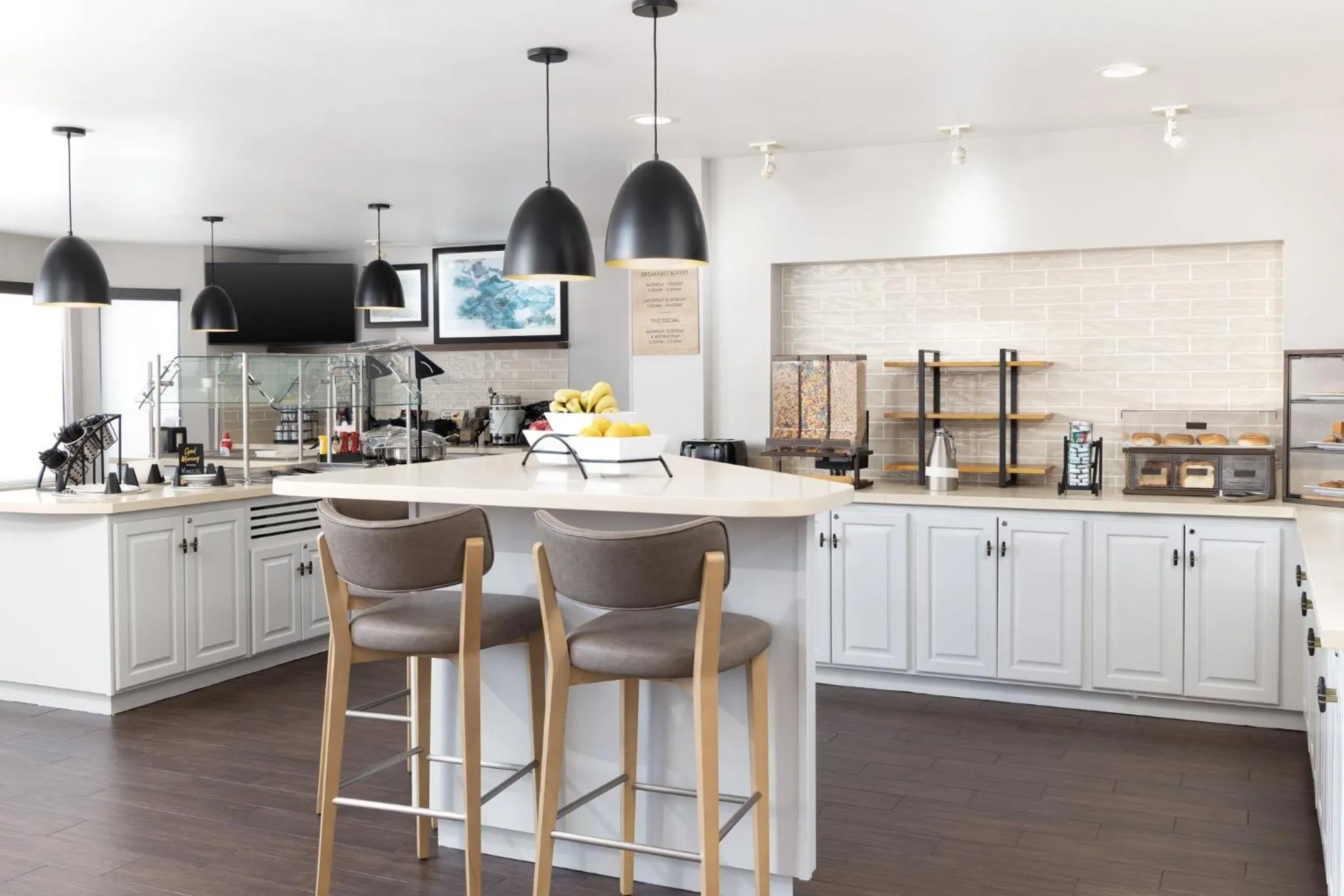 Restaurant/places to eat in Staybridge Suites Denver - Central Park by IHG