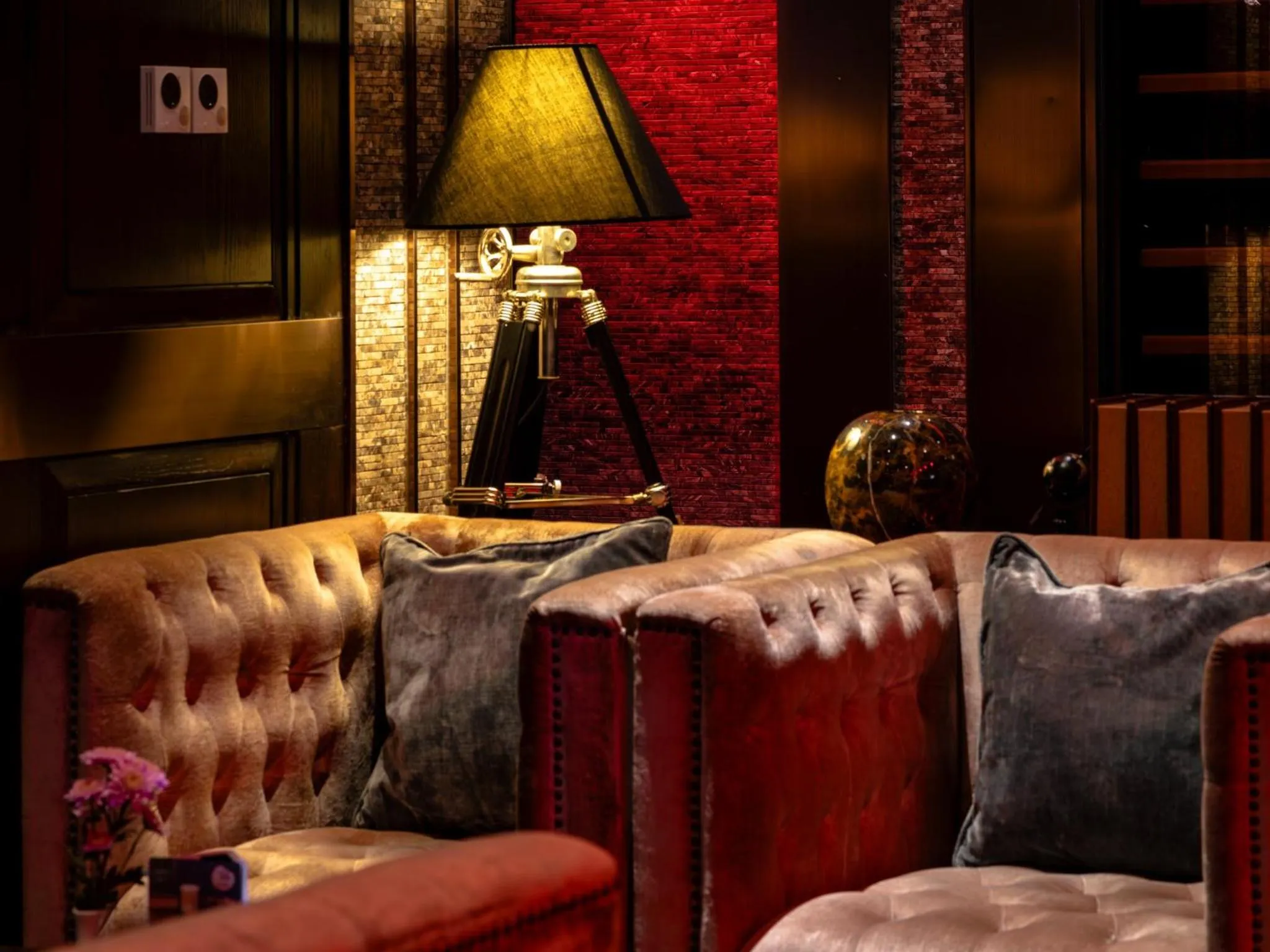 Restaurant/places to eat in Crowne Plaza Kunming City Centre by IHG