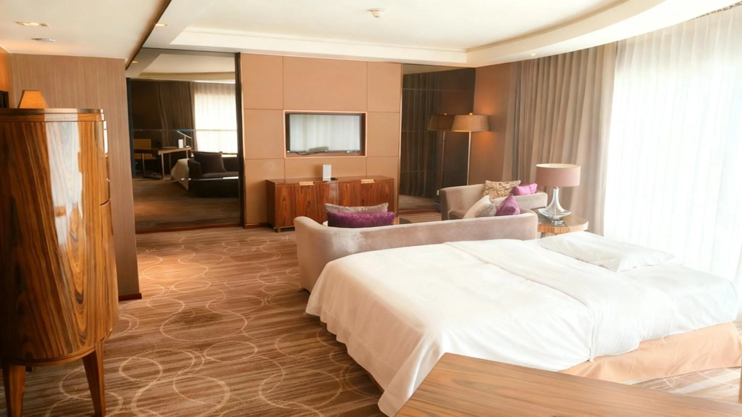 Photo of the whole room, Bed in Crowne Plaza Kunming City Centre by IHG