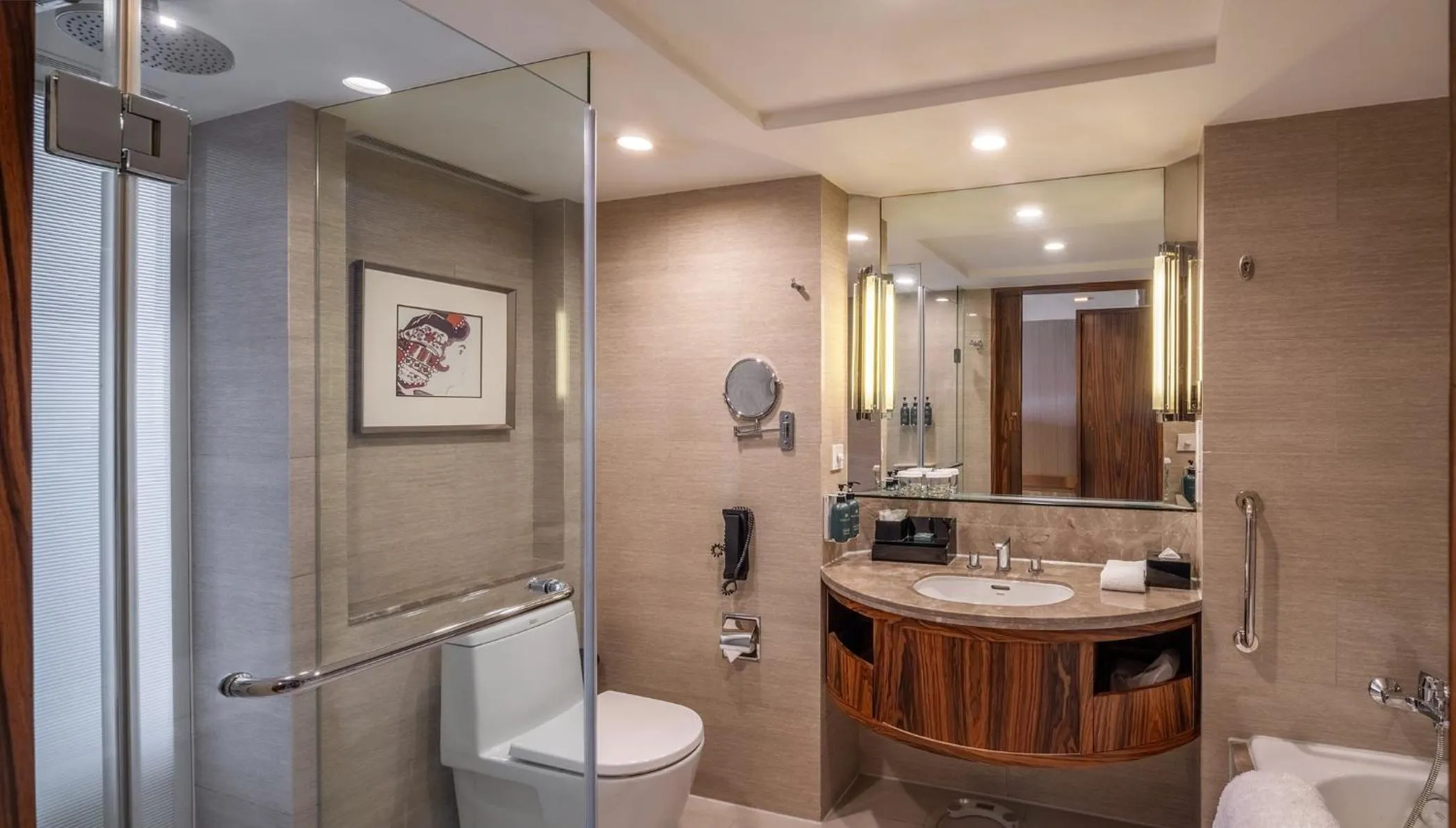 Photo of the whole room in Crowne Plaza Kunming City Centre by IHG