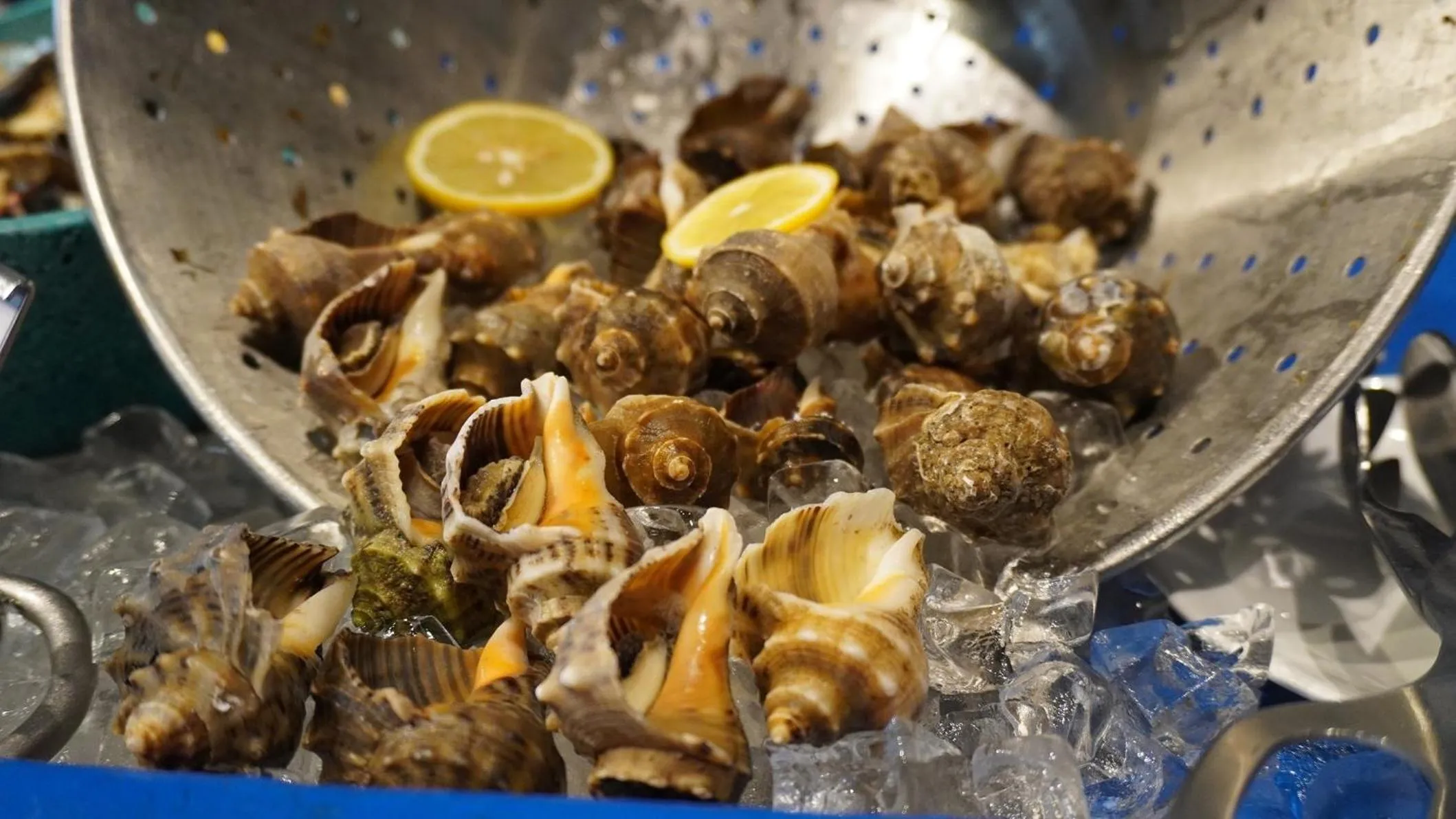 Restaurant/places to eat in Crowne Plaza Kunming City Centre by IHG